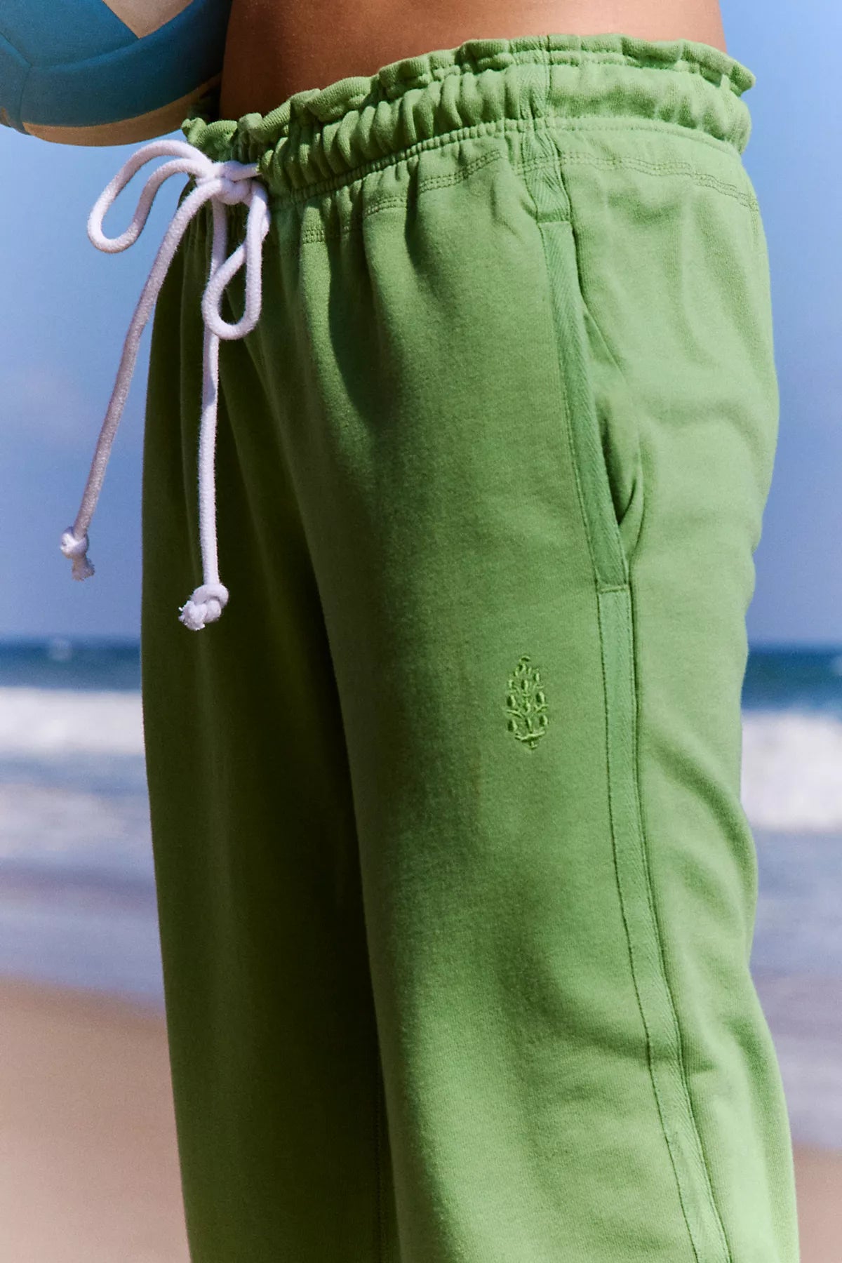 Flutter Cropped Joggers