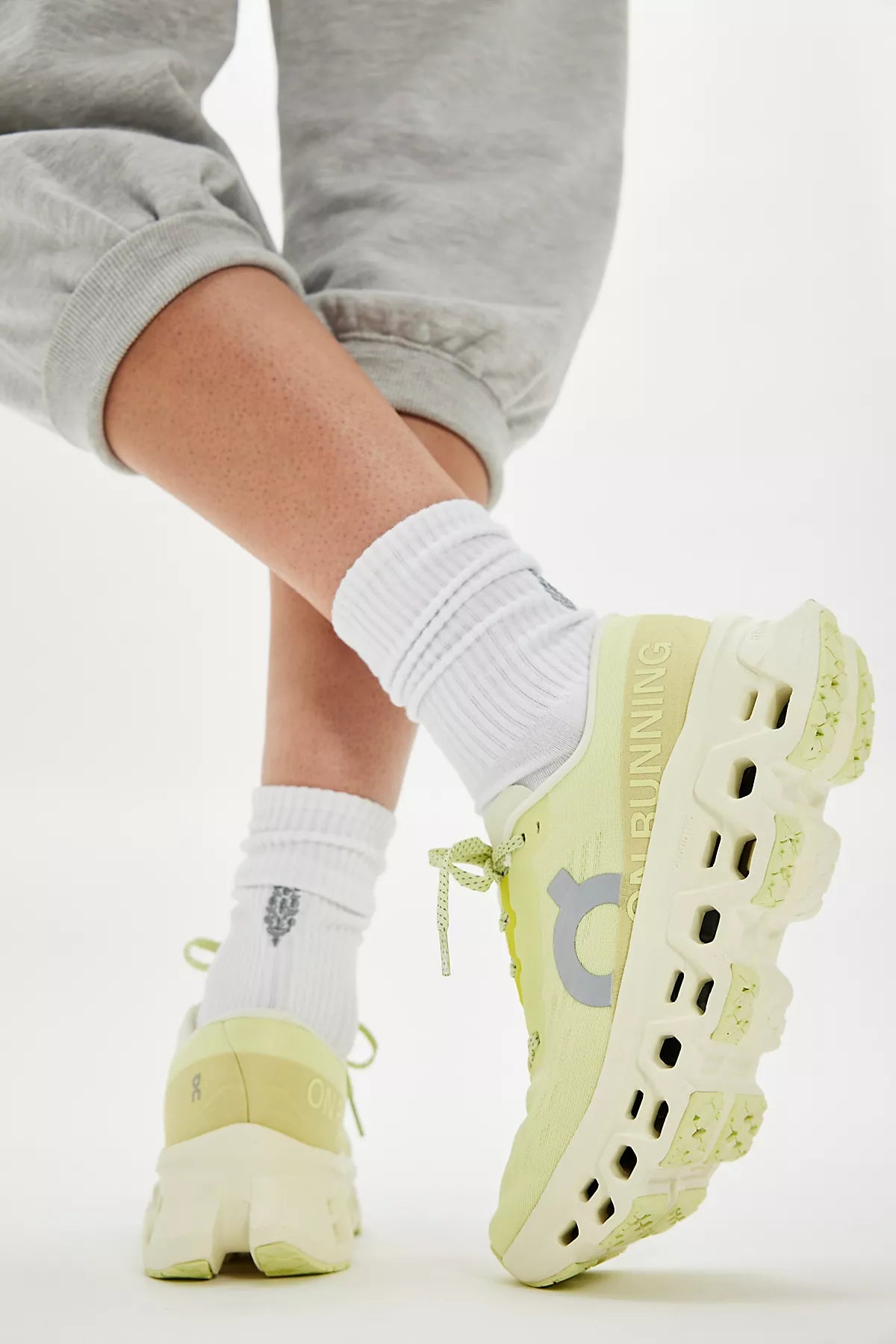 On Cloudmonster 3 Sneakers