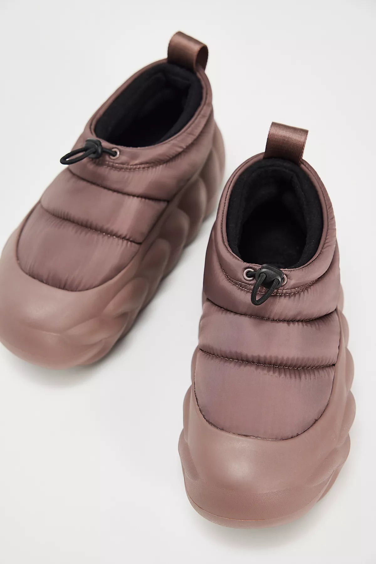 Crocs Overpuff Shorty Slip-Ons