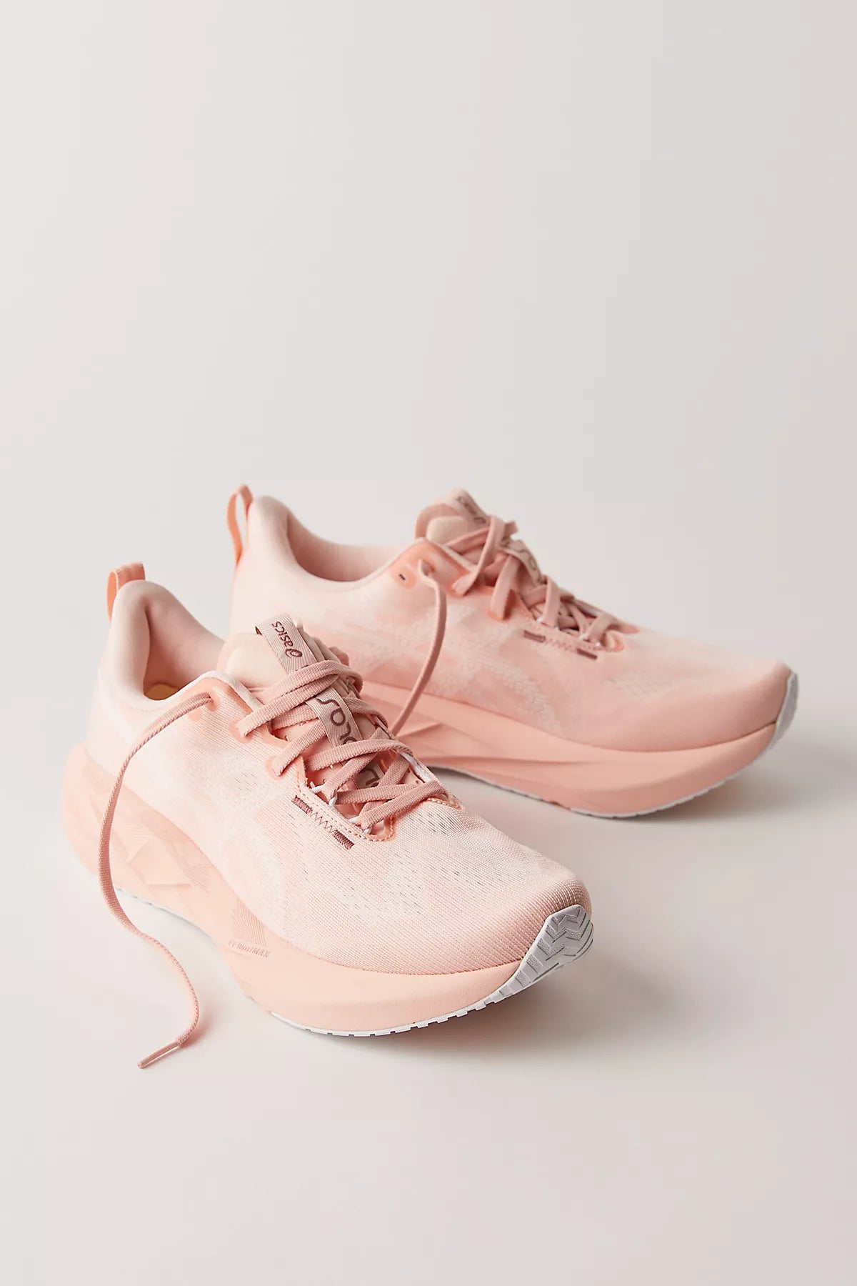 ASICS Novablast 5 Sneakers