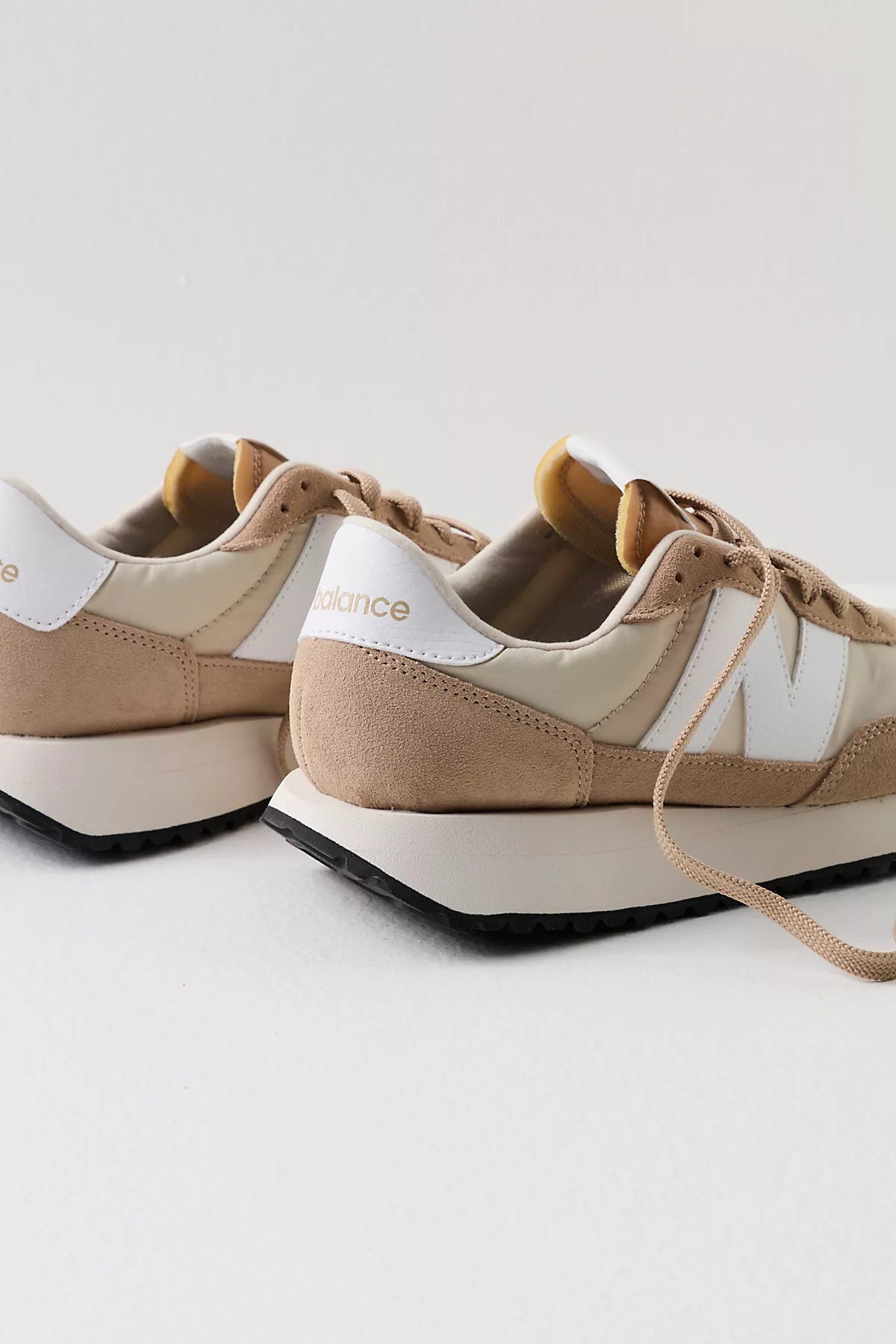 New Balance 237 Sneakers
