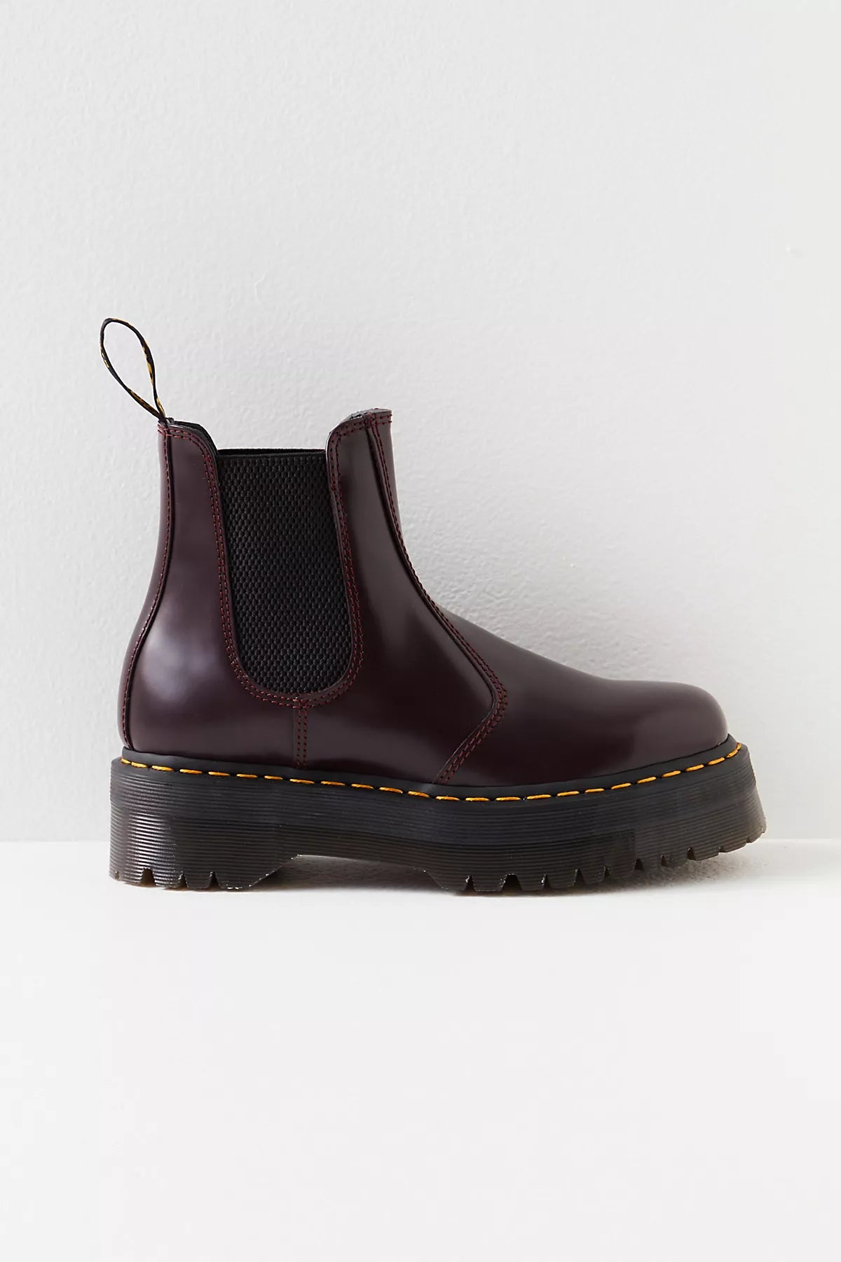 Dr. Martens 2976 Quad Chelsea Boots