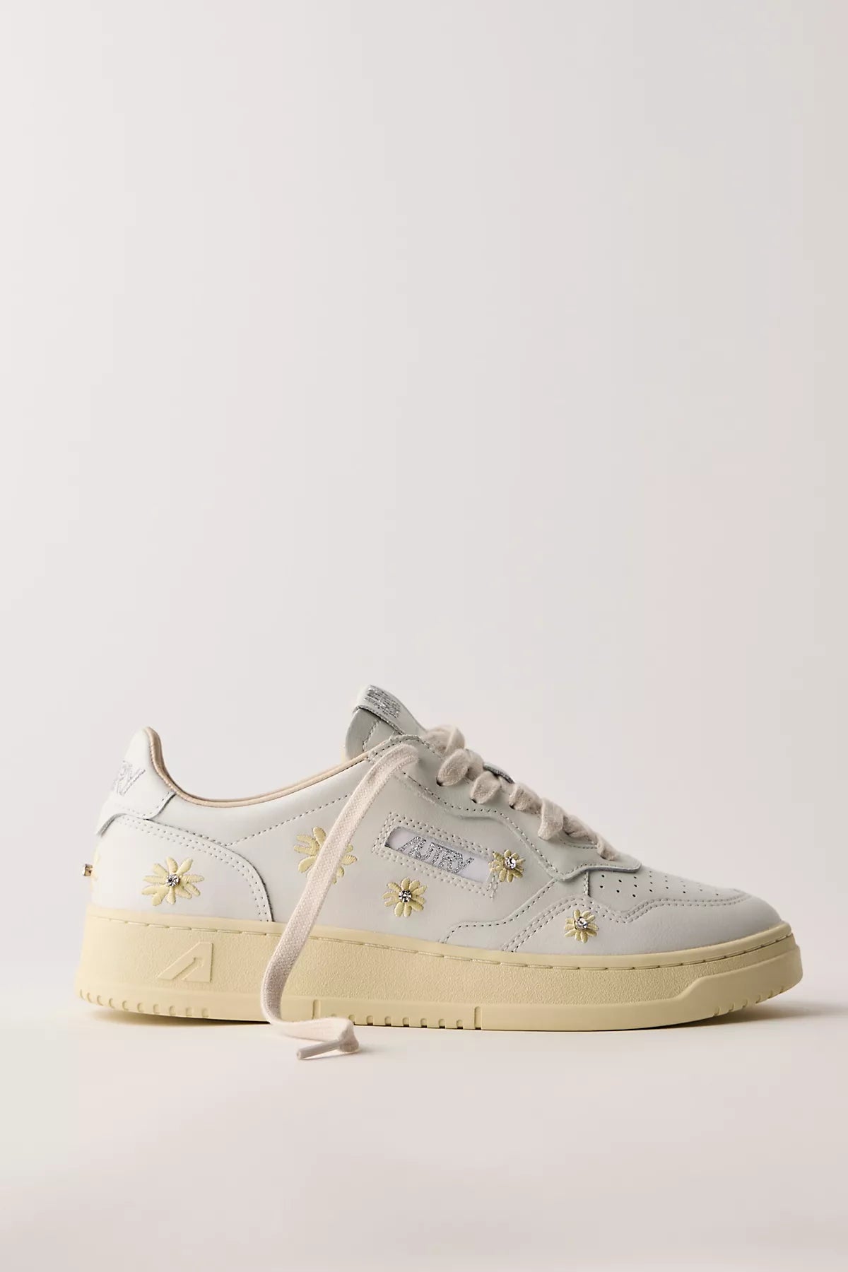 Autry Medalist Floral Low-Top Sneakers