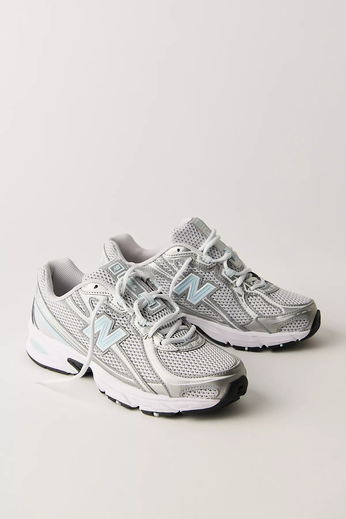 New Balance 740 Sneakers