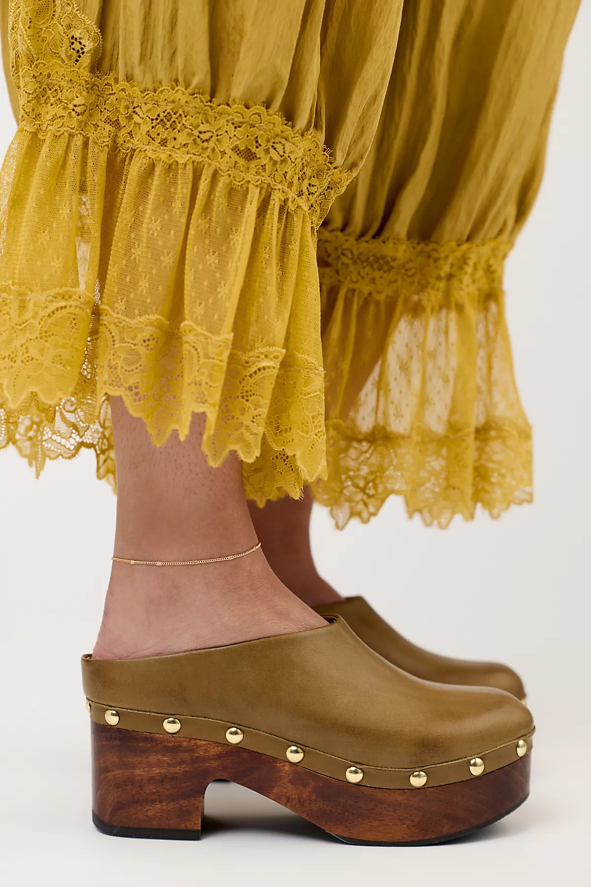 Calli Clogs