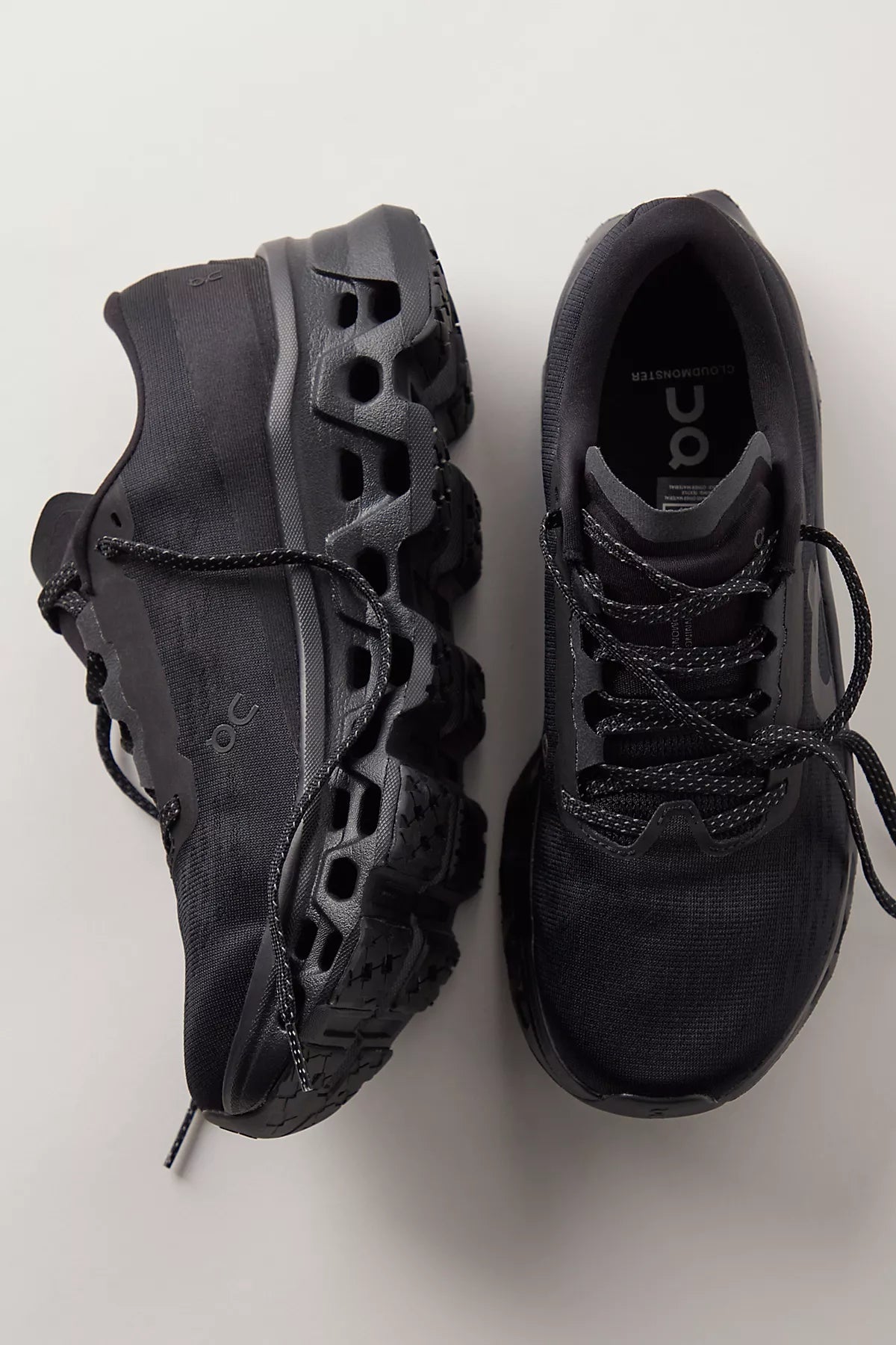 On Cloudmonster 3 Sneakers
