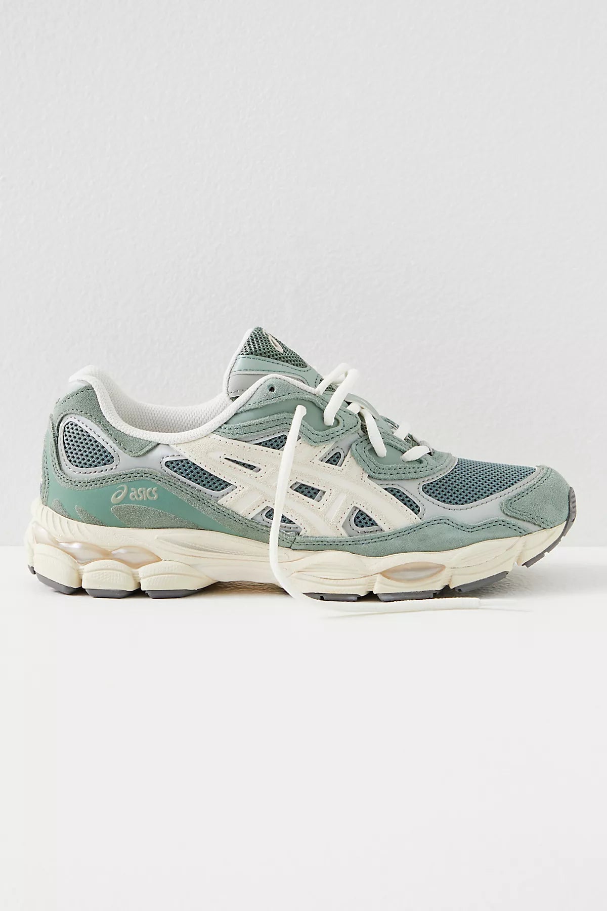 ASICS GEL-NYC Sneakers