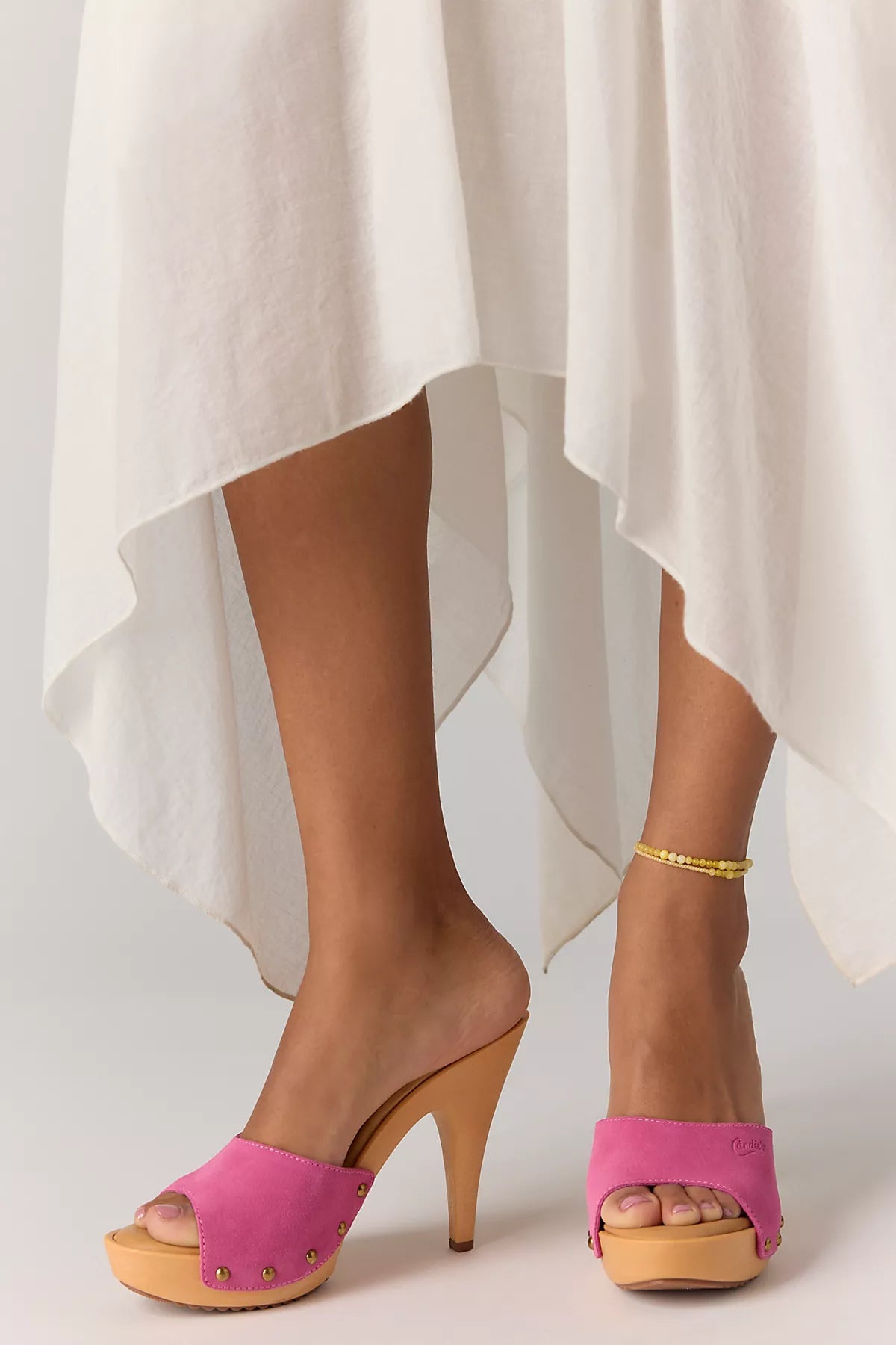 Candie’s Viviana Clogs