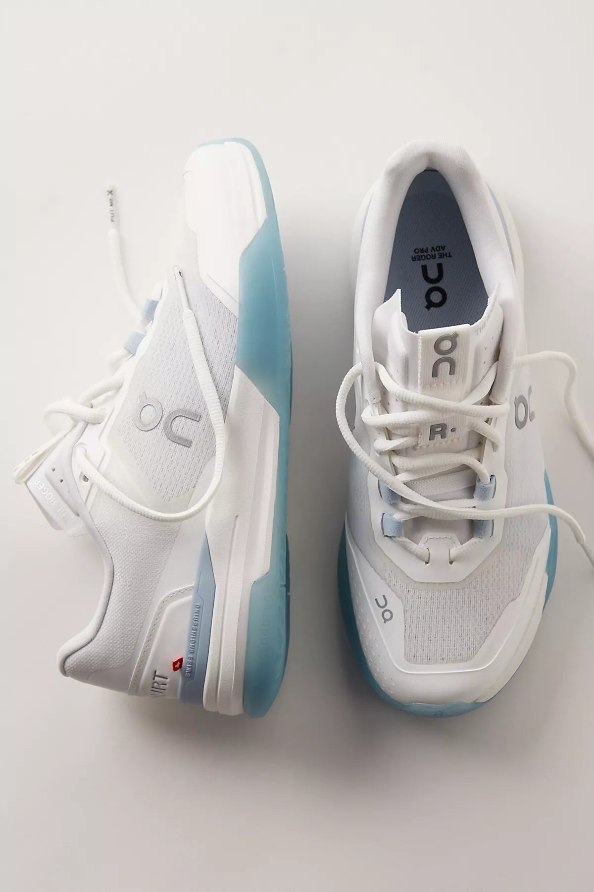On Roger Advantage Pro Sneakers