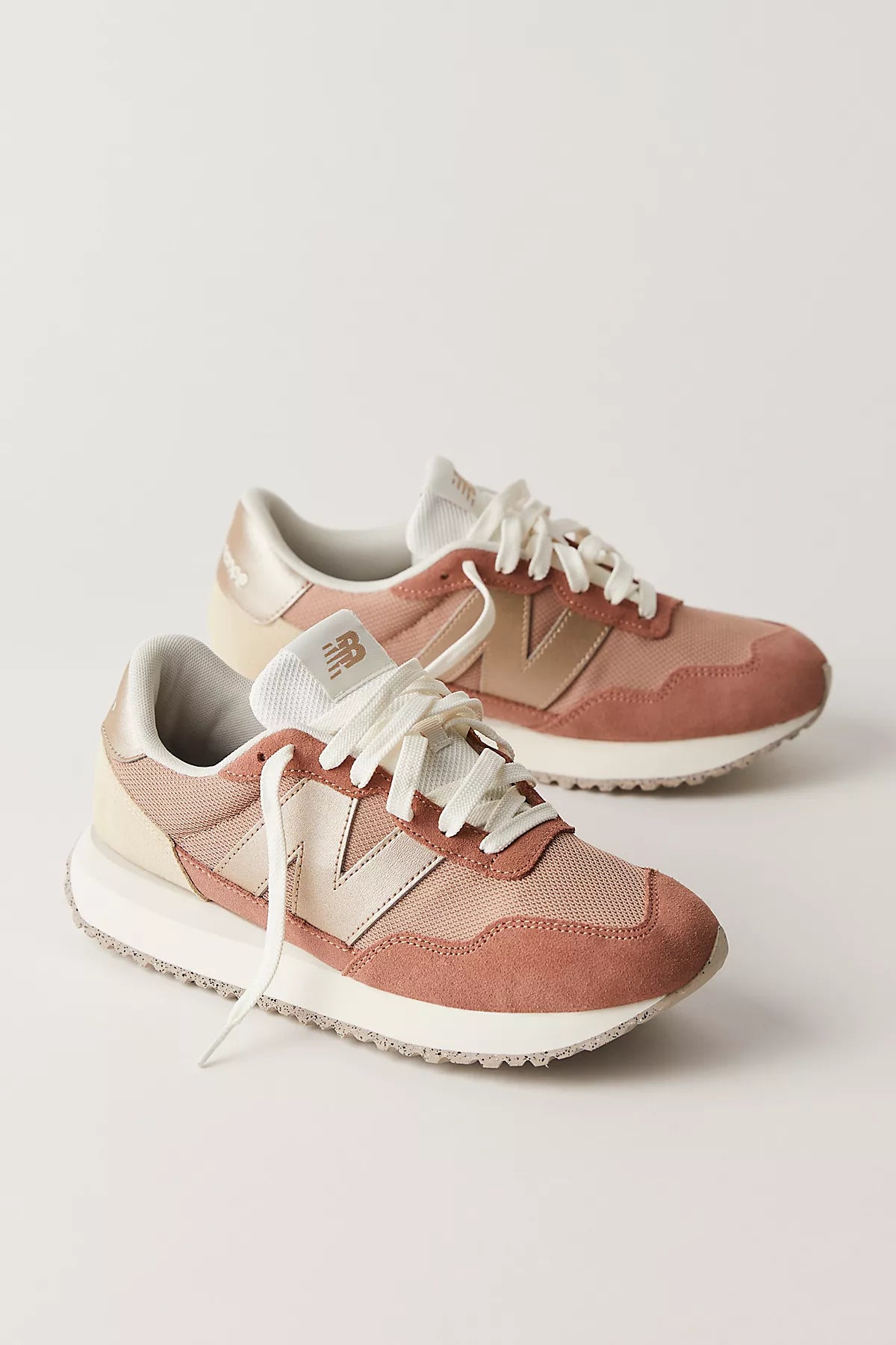 New Balance 237 Sneakers