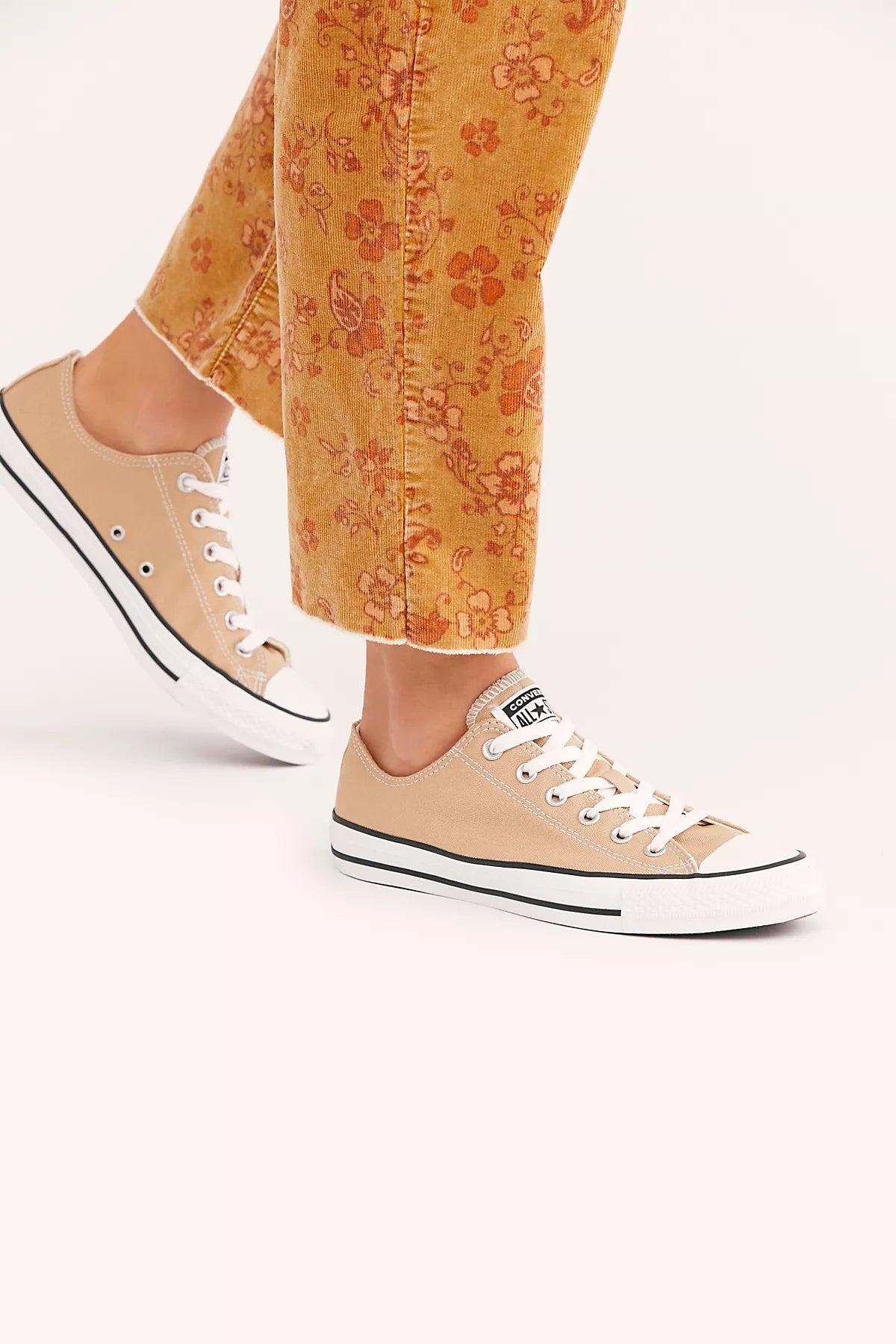 Chuck Taylor All Star Low-Top Converse Sneakers
