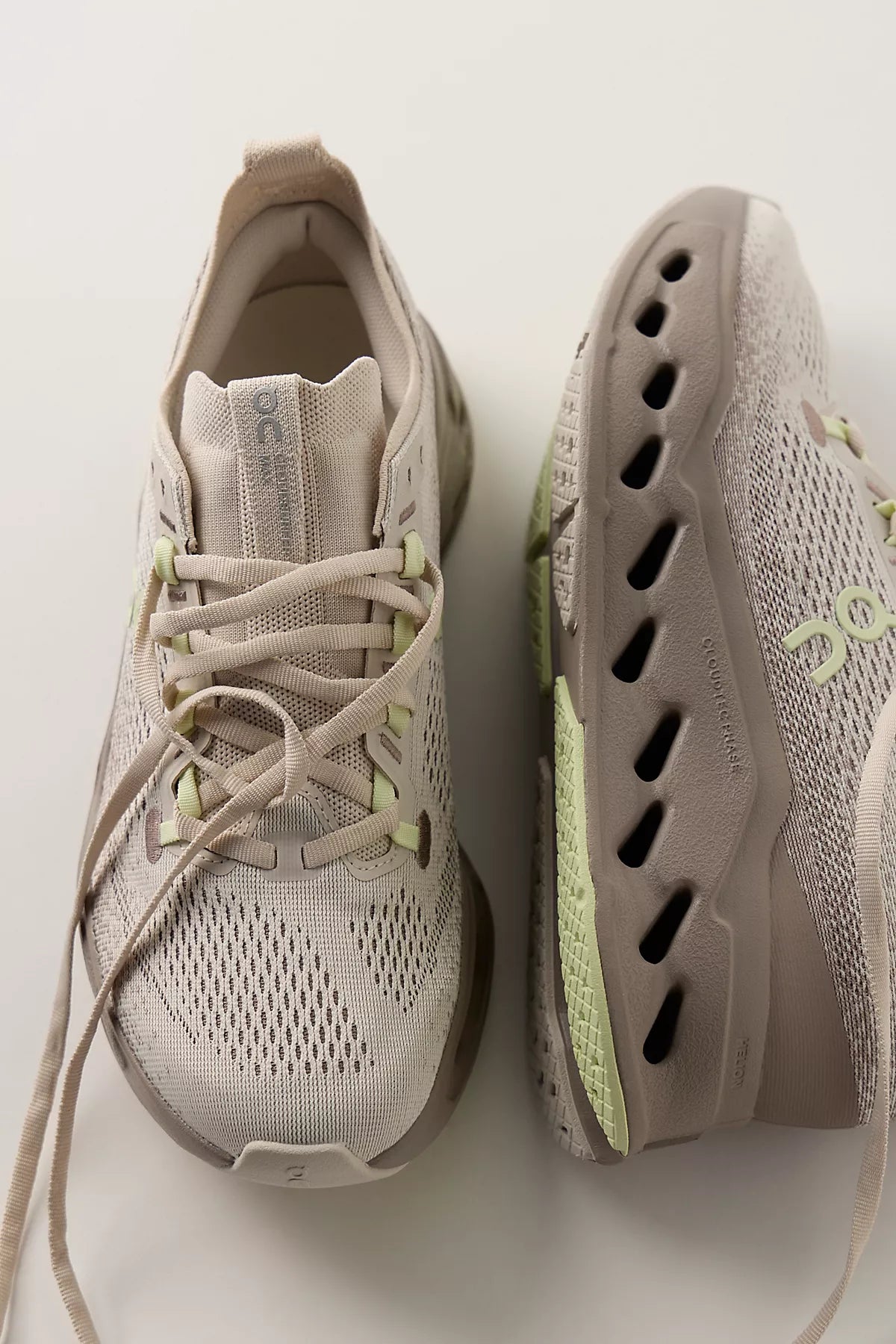 On Cloudsurfer Max Sneakers
