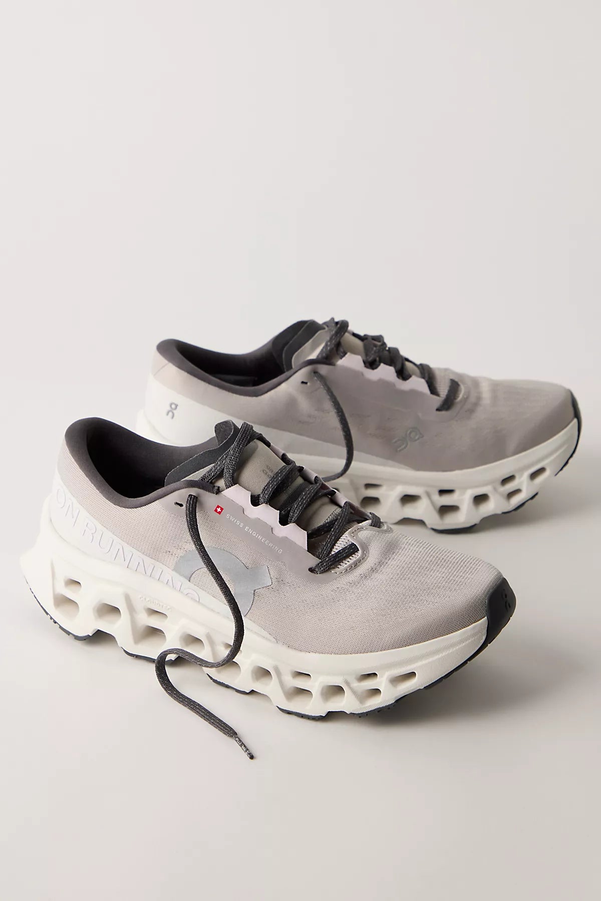 On Cloudmonster 3 Sneakers