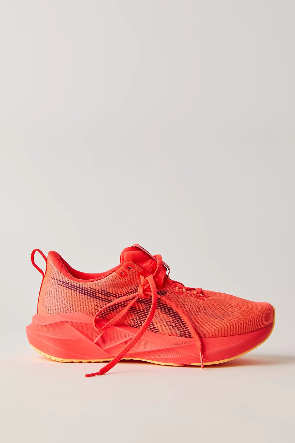 ASICS Novablast 5 Sneakers