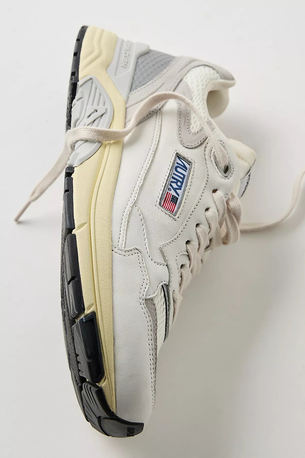 Autry Hyperway Low-Top Sneakers