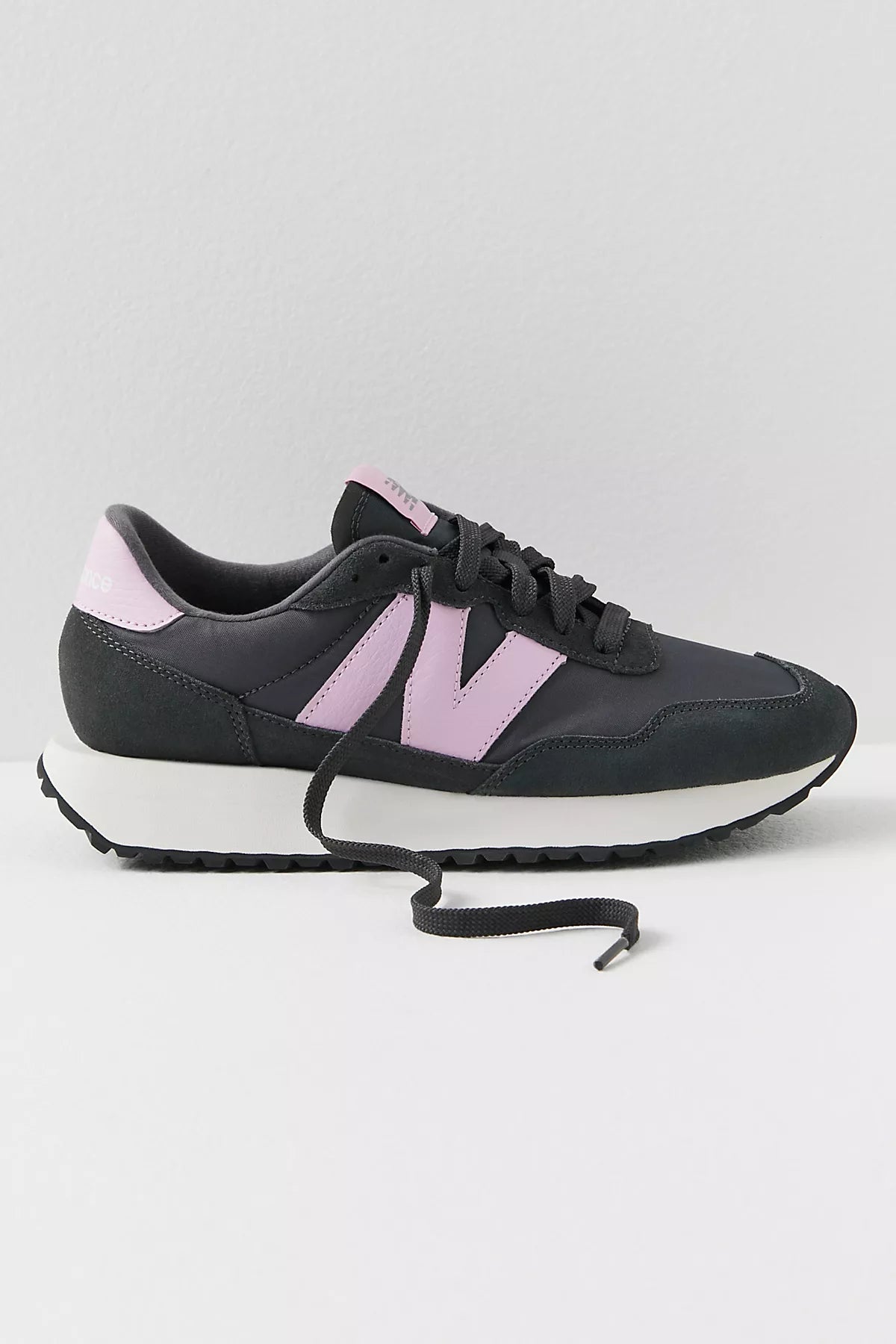 New Balance 237 Sneakers