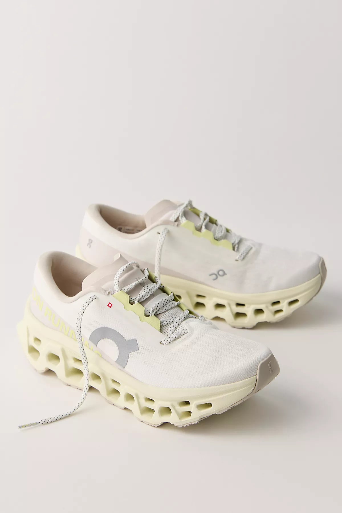 On Cloudmonster 3 Sneakers