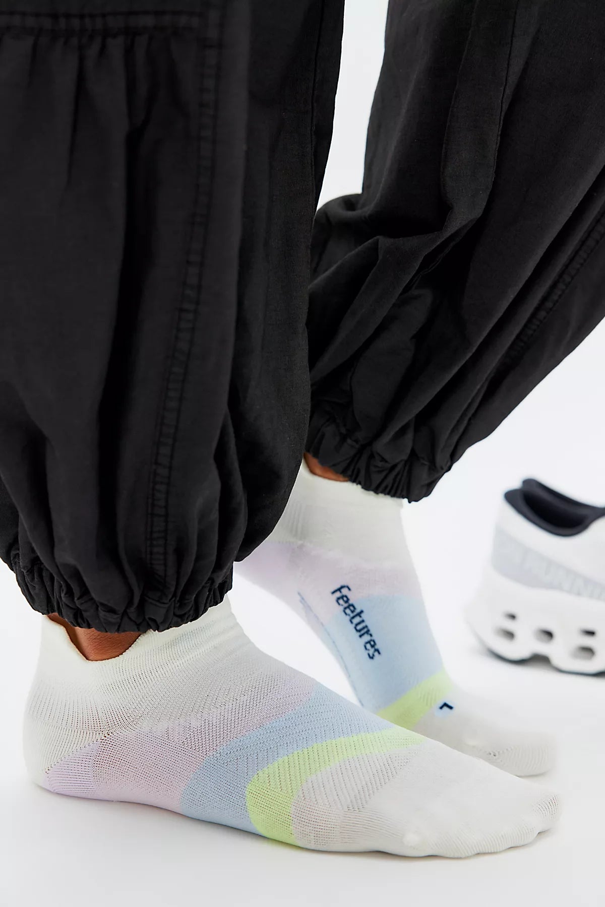 Feetures Elite Ultra-Light Tab Socks