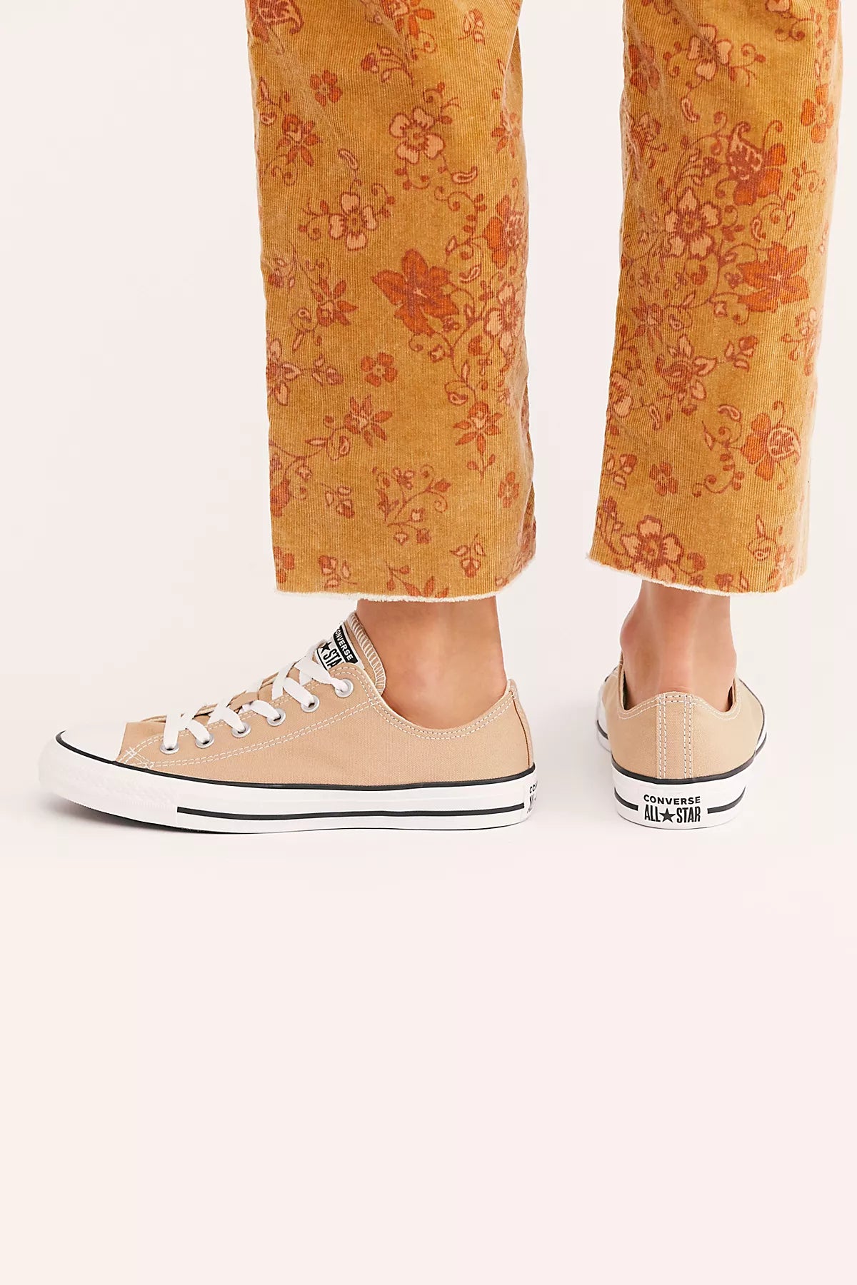 Chuck Taylor All Star Low-Top Converse Sneakers
