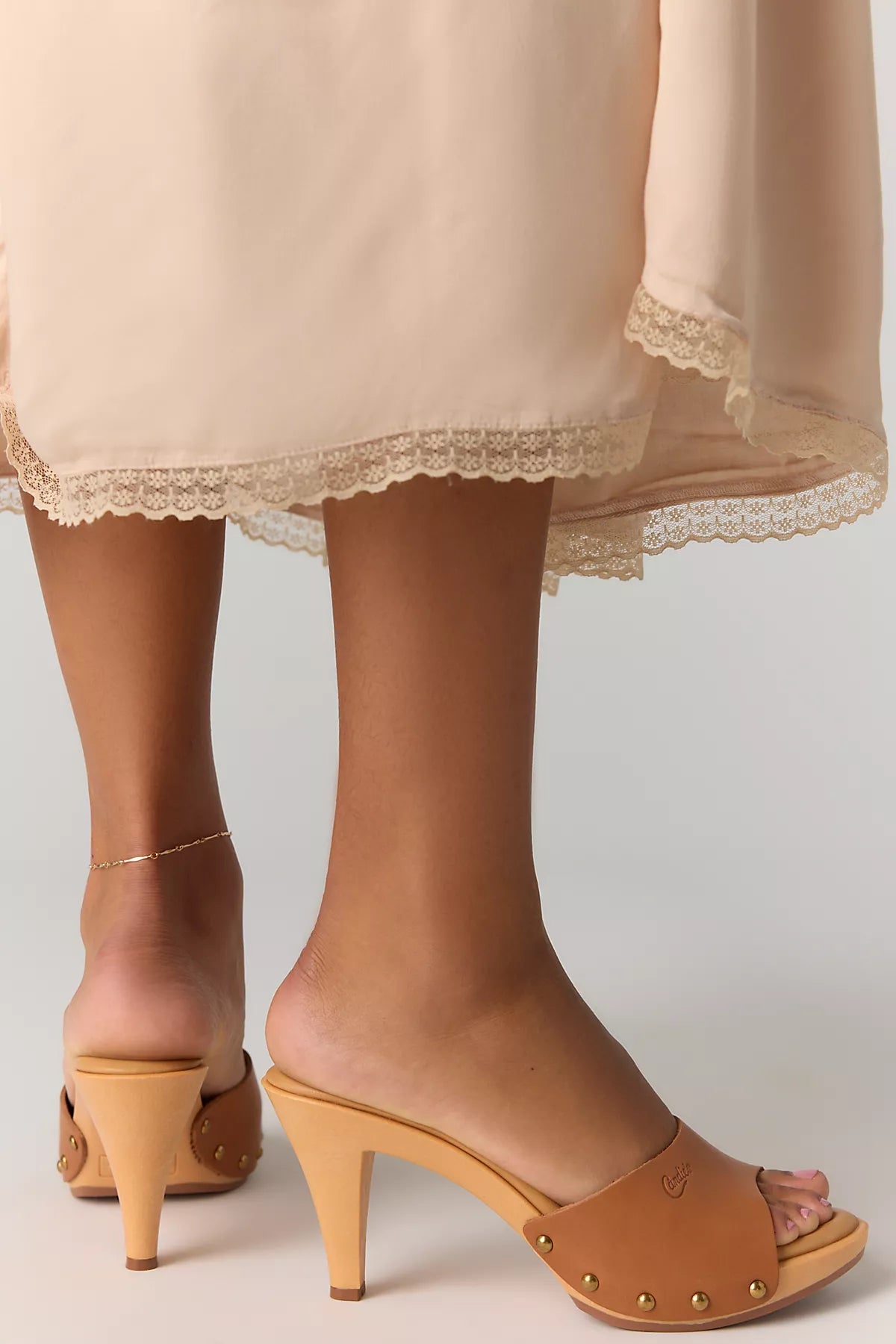 Candie’s Emiliana Clogs