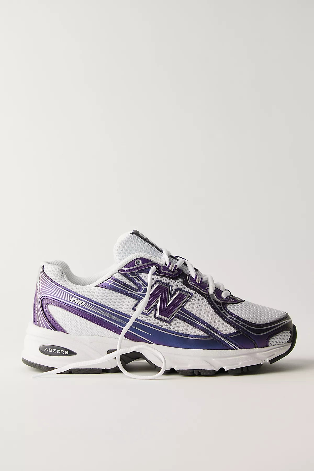 New Balance 740 Sneakers