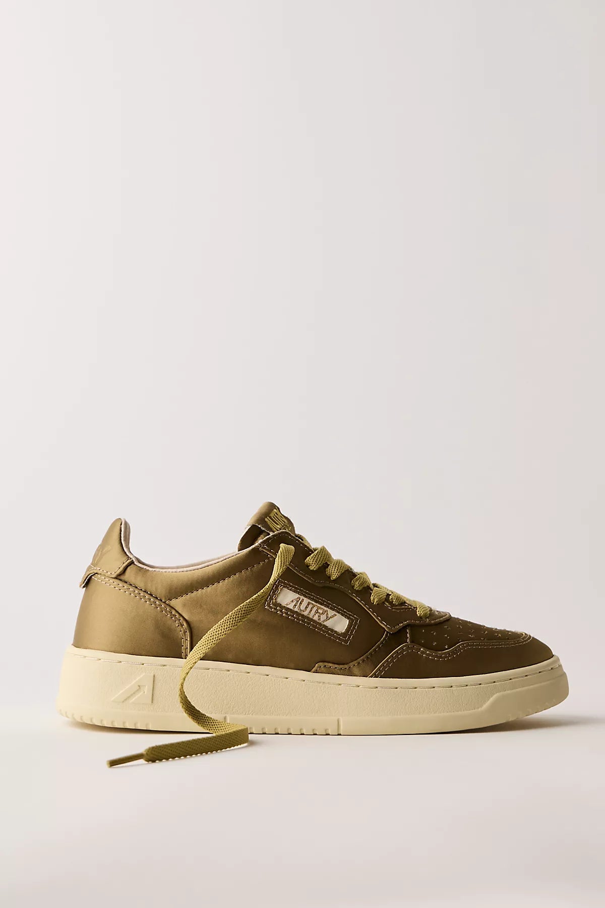 Autry Medalist Satin Low-Top Sneakers