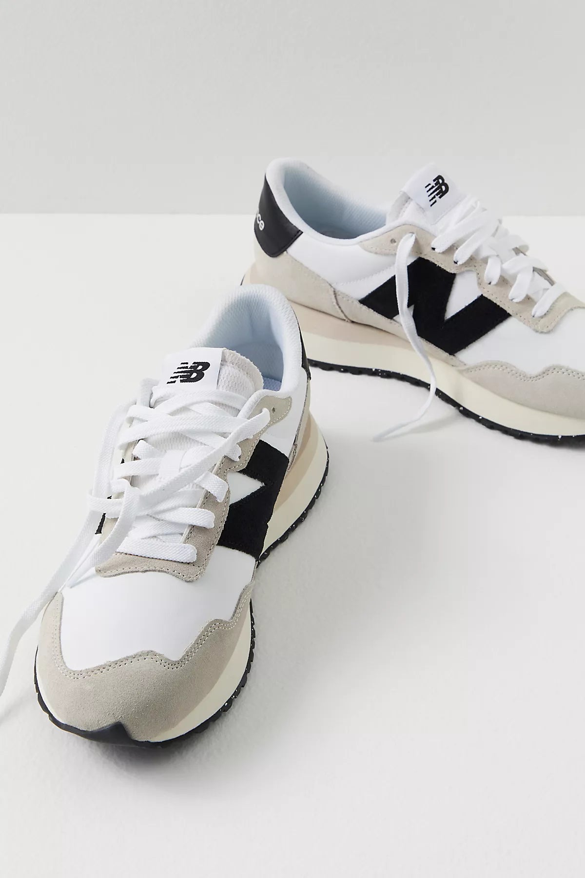 New Balance 237 Sneakers