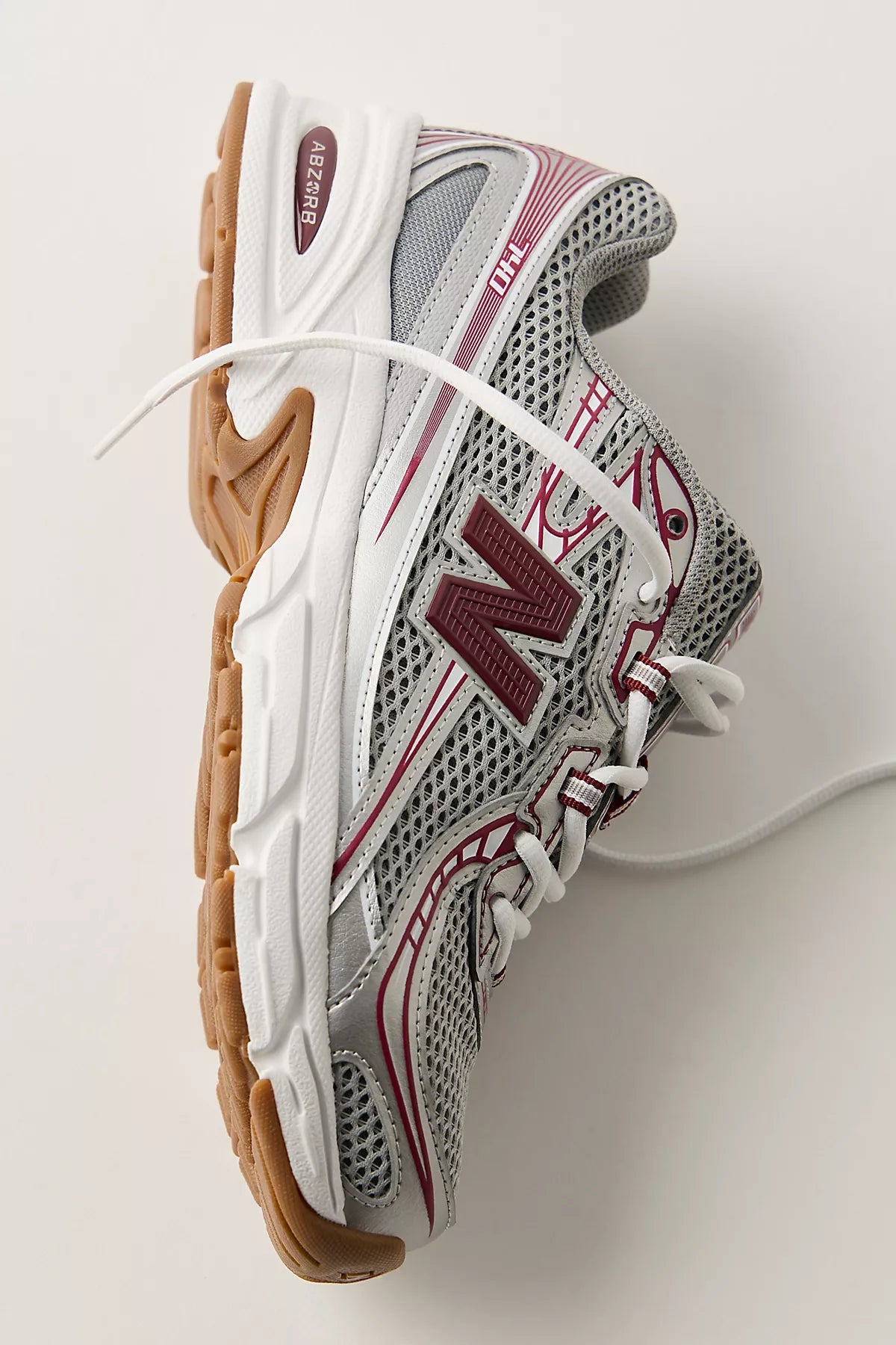 New Balance 740 Sneakers