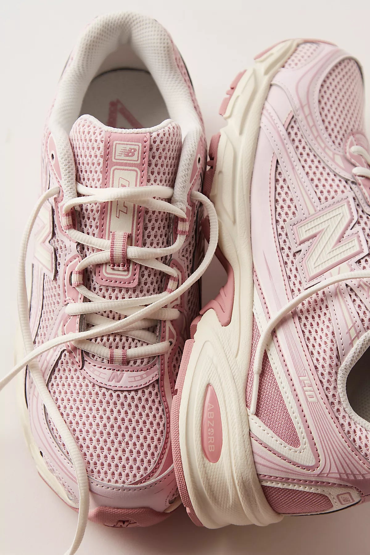New Balance 740 Sneakers
