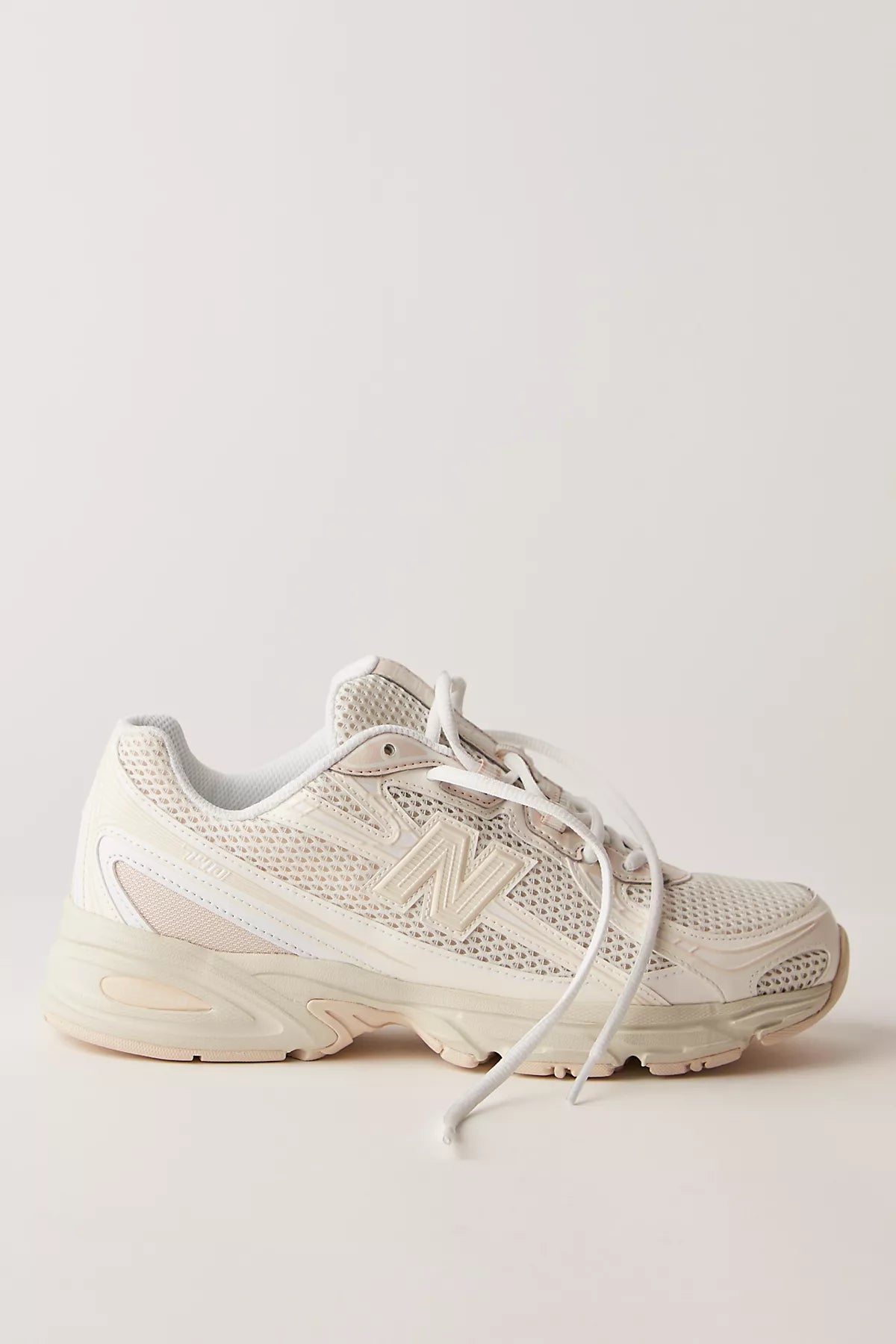 New Balance 740 Sneakers