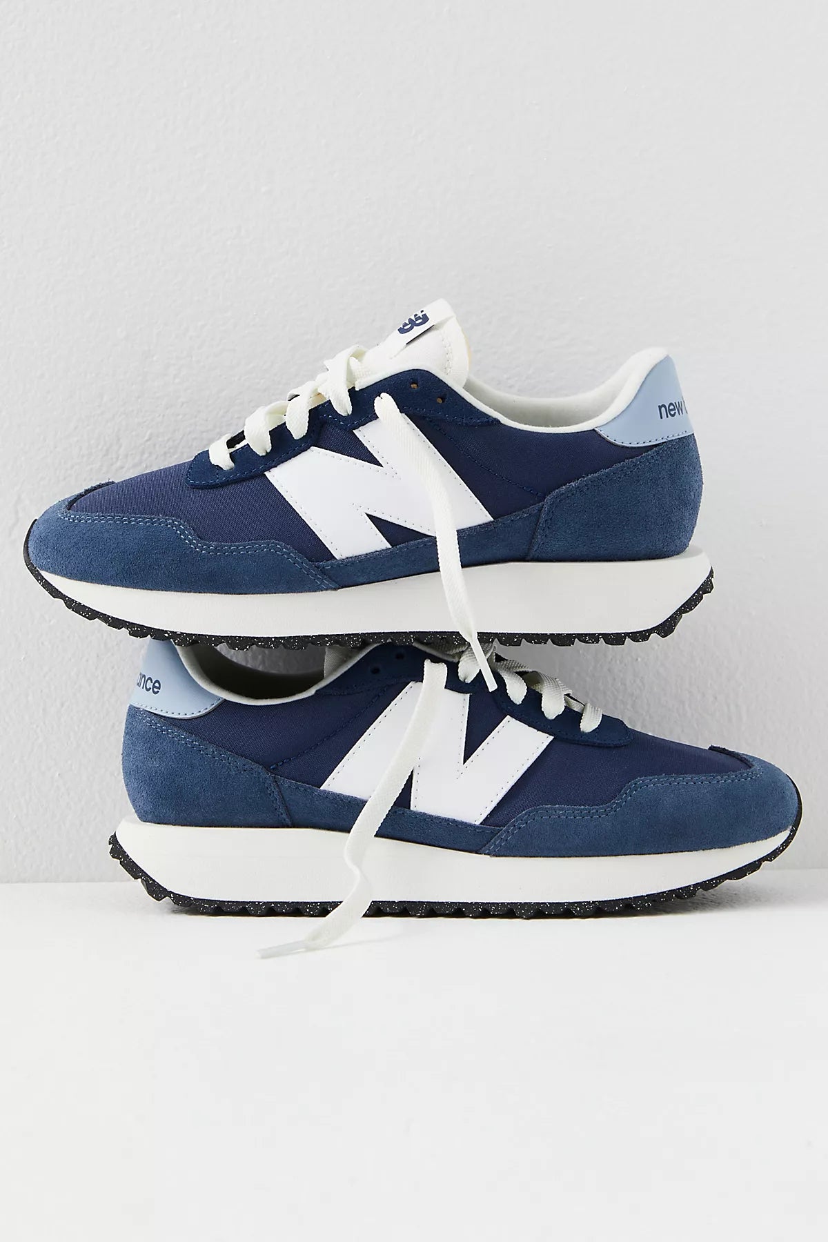 New Balance 237 Sneakers