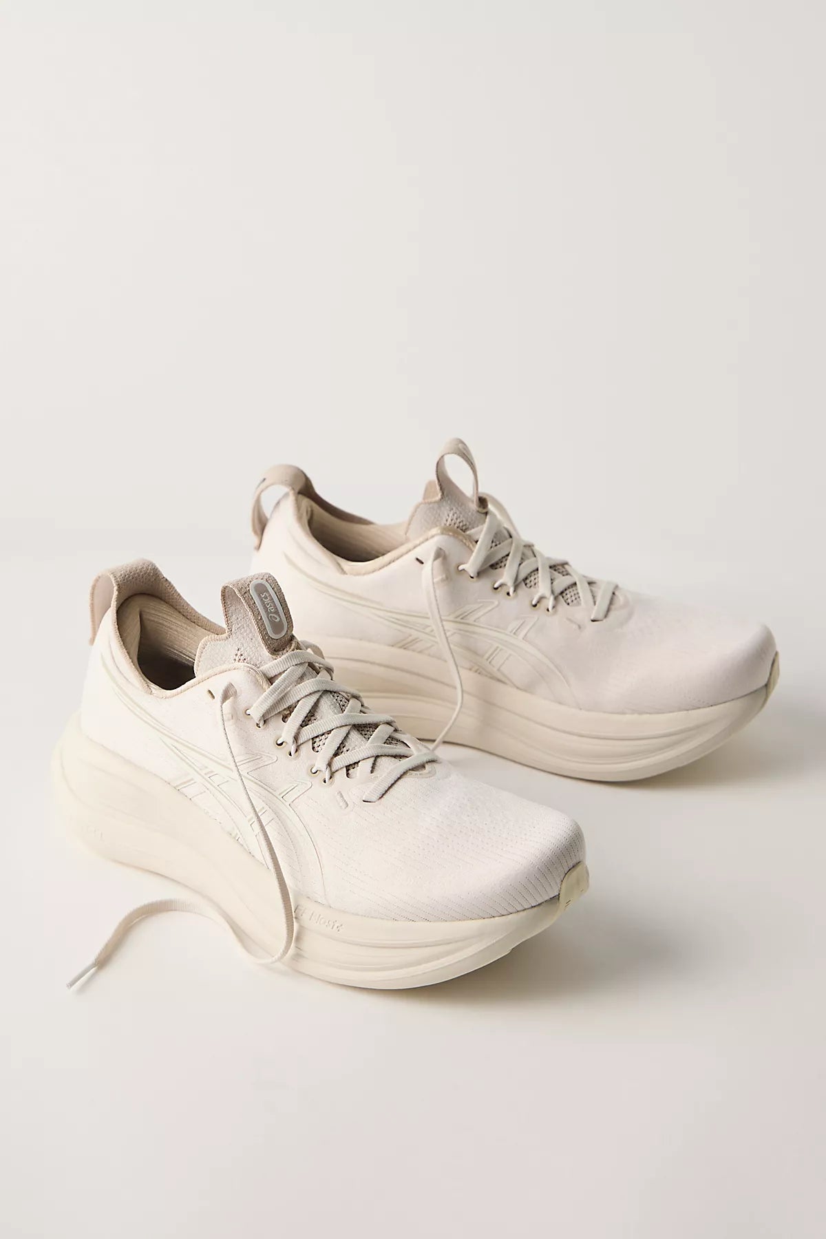 ASICS GEL-NIMBUS 28 Sneakers