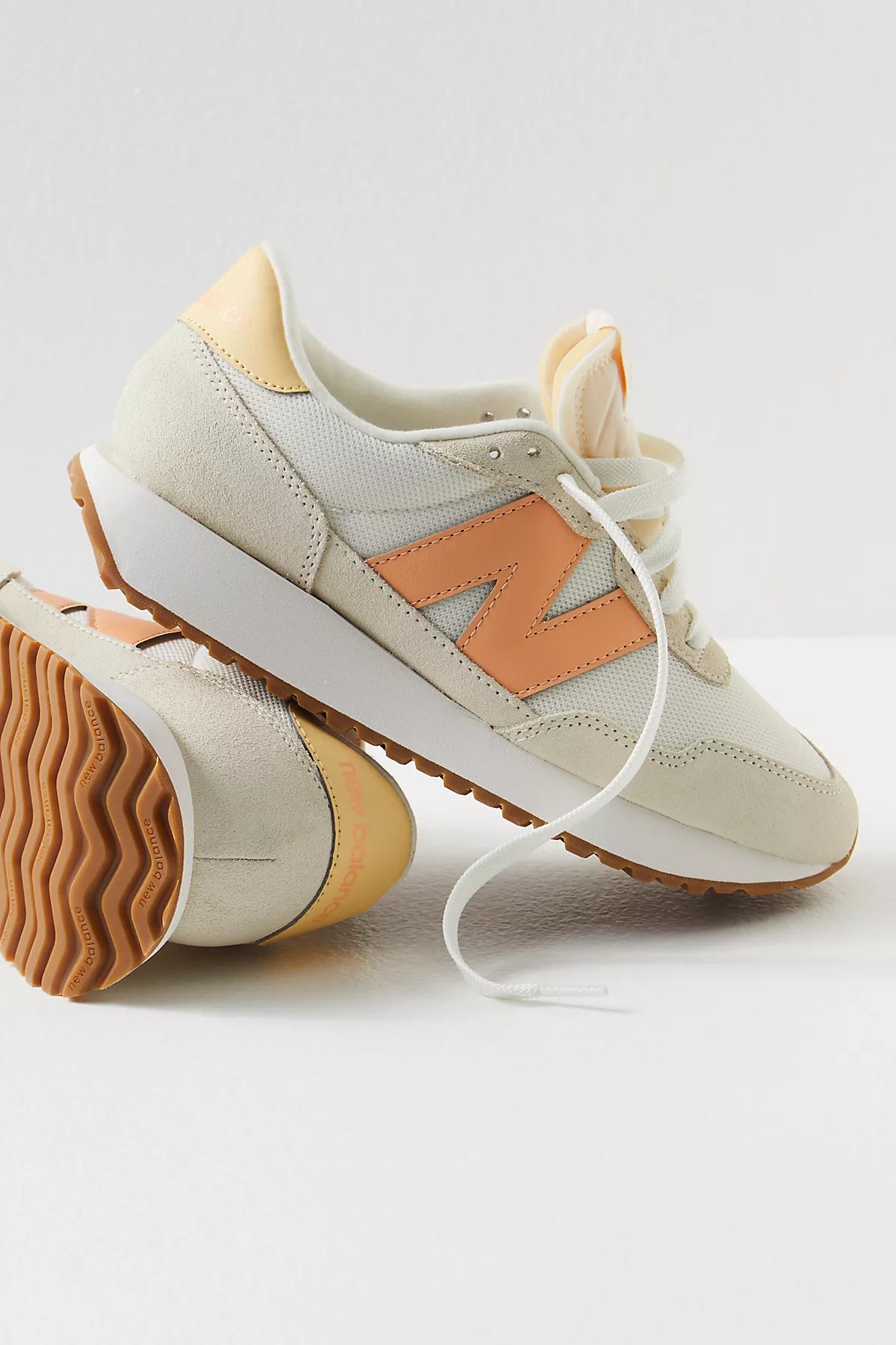 New Balance 237 Sneakers