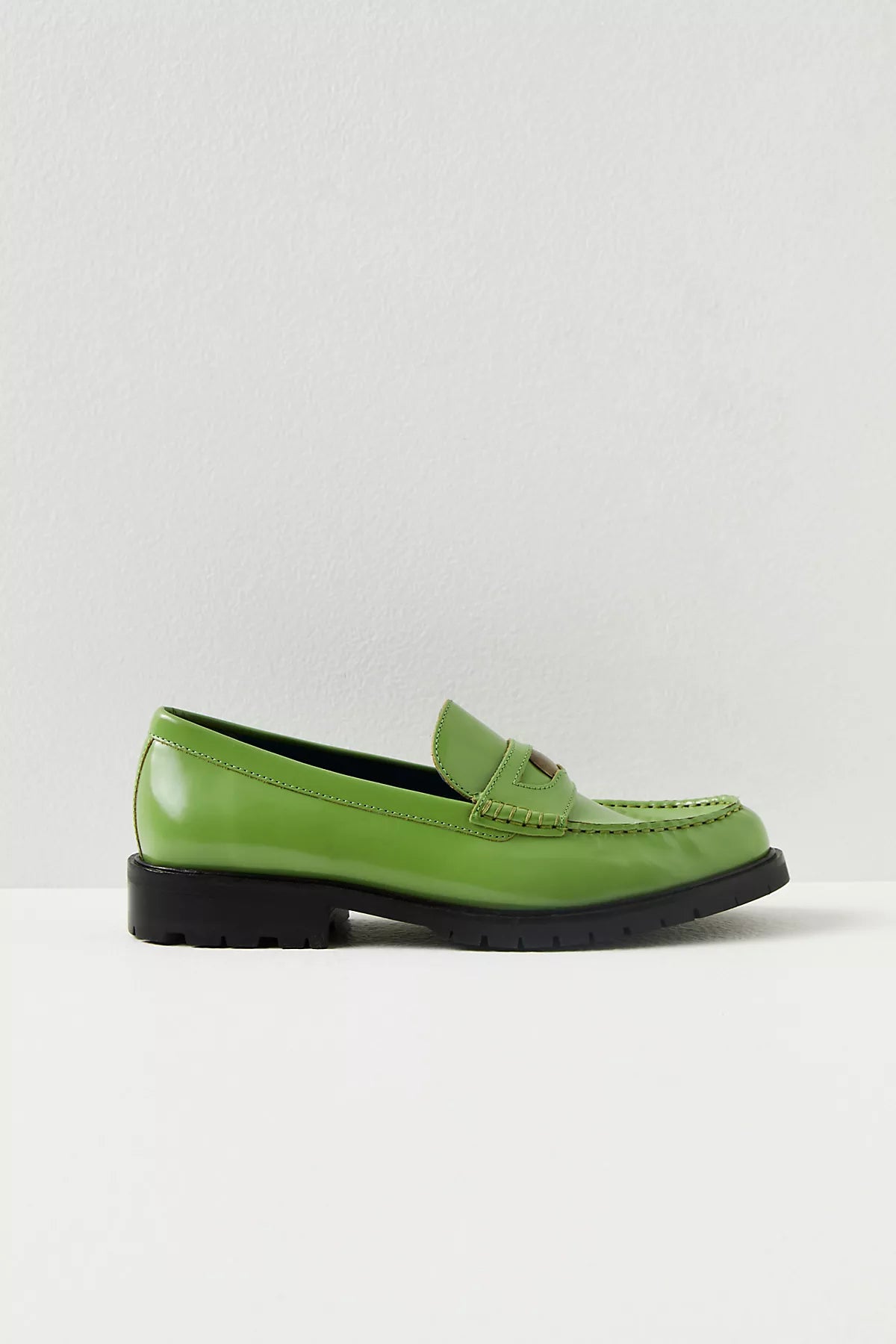 Liv Loafers