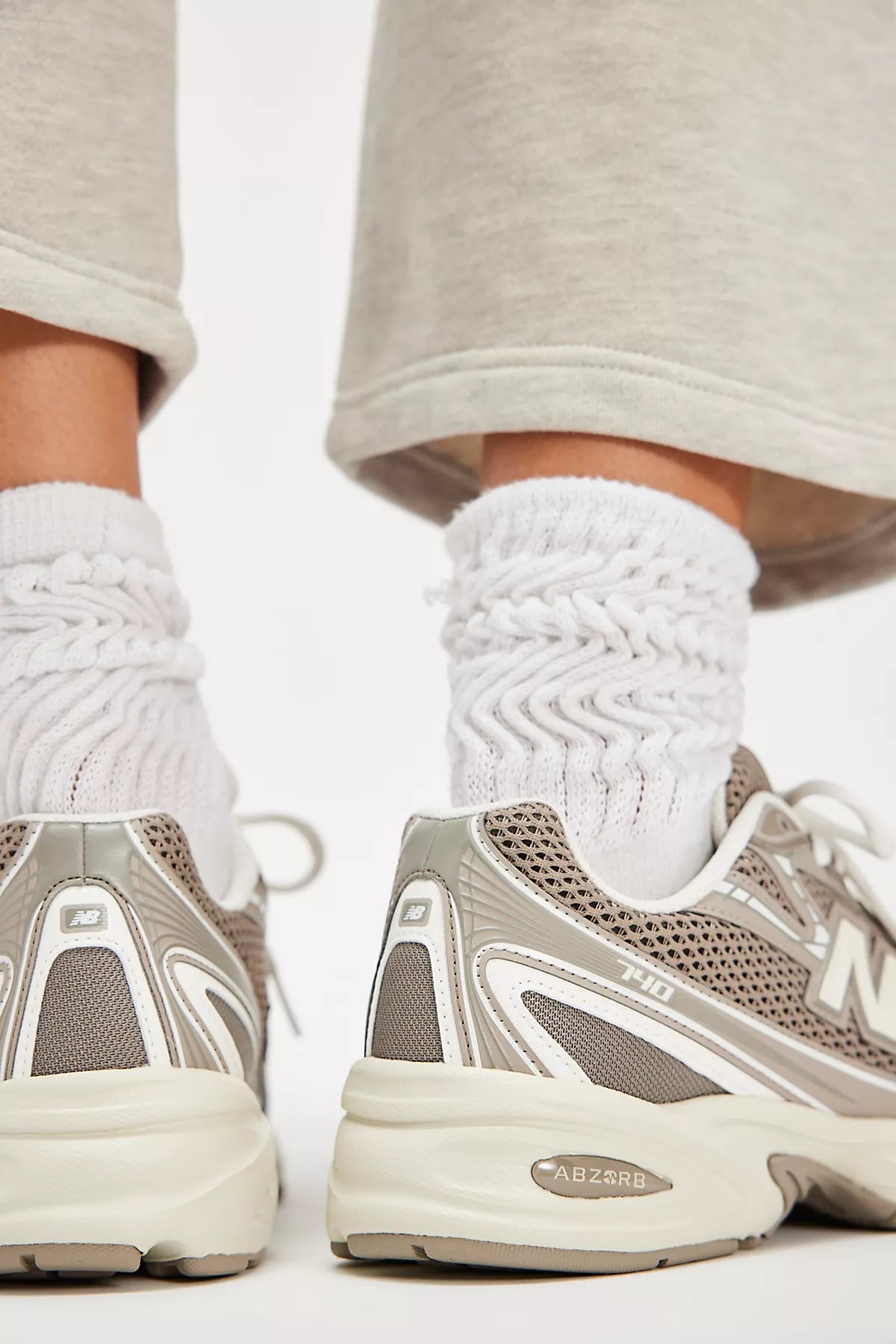 New Balance 740 Sneakers