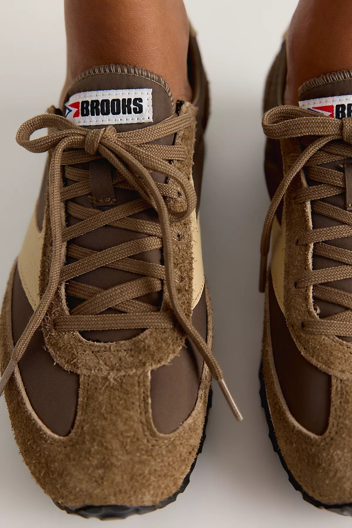 Brooks Vanguard Sneakers