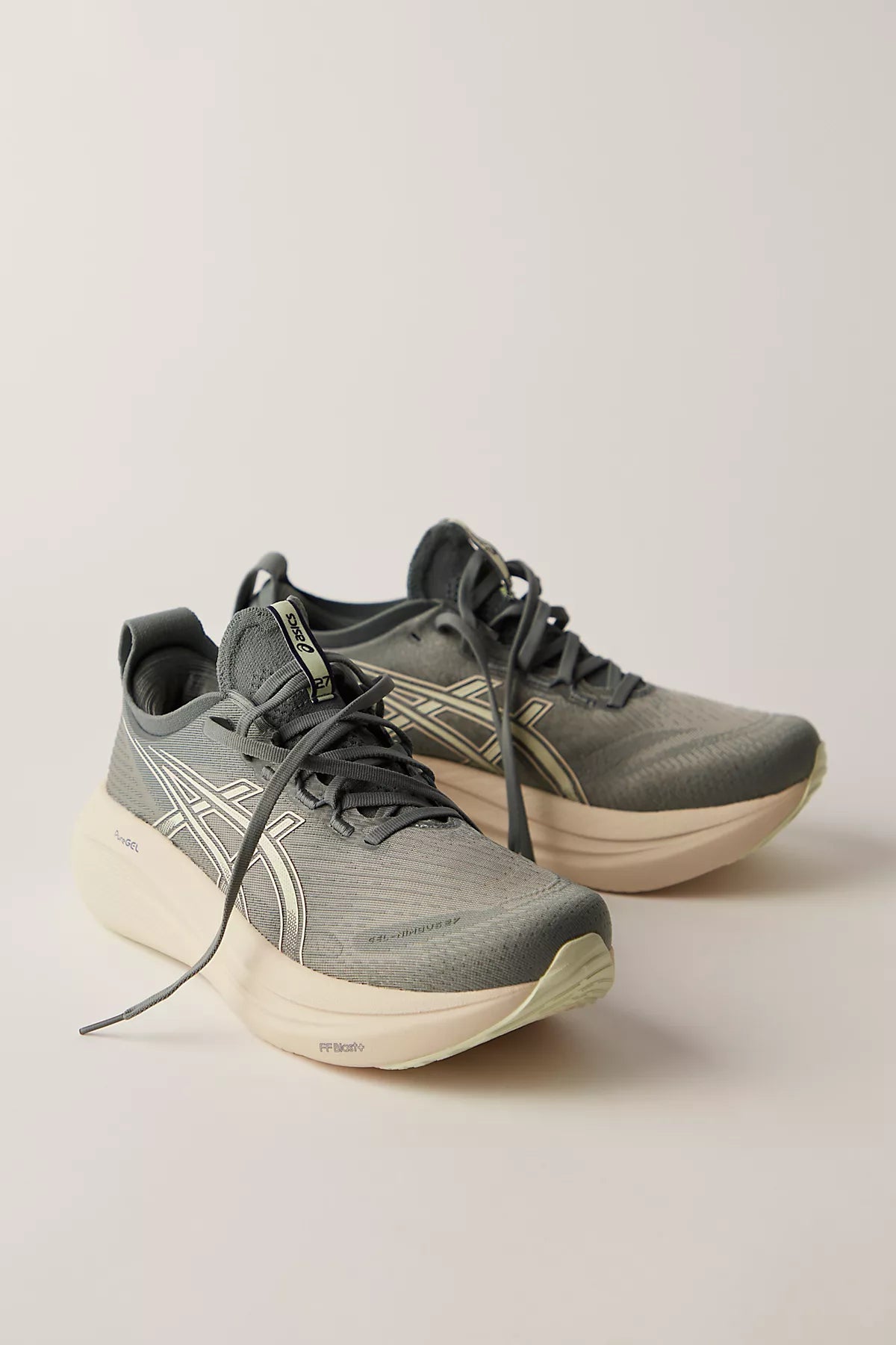 ASICS GEL-NIMBUS 27 Sneakers
