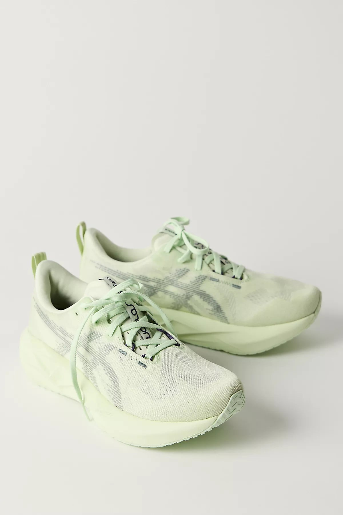 ASICS Novablast 5 Sneakers