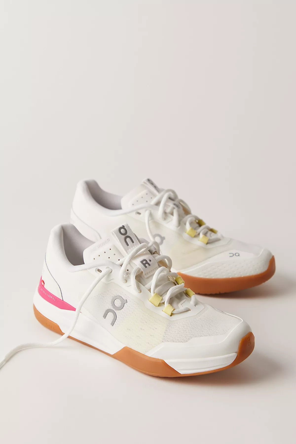 On Roger Advantage Pro Sneakers