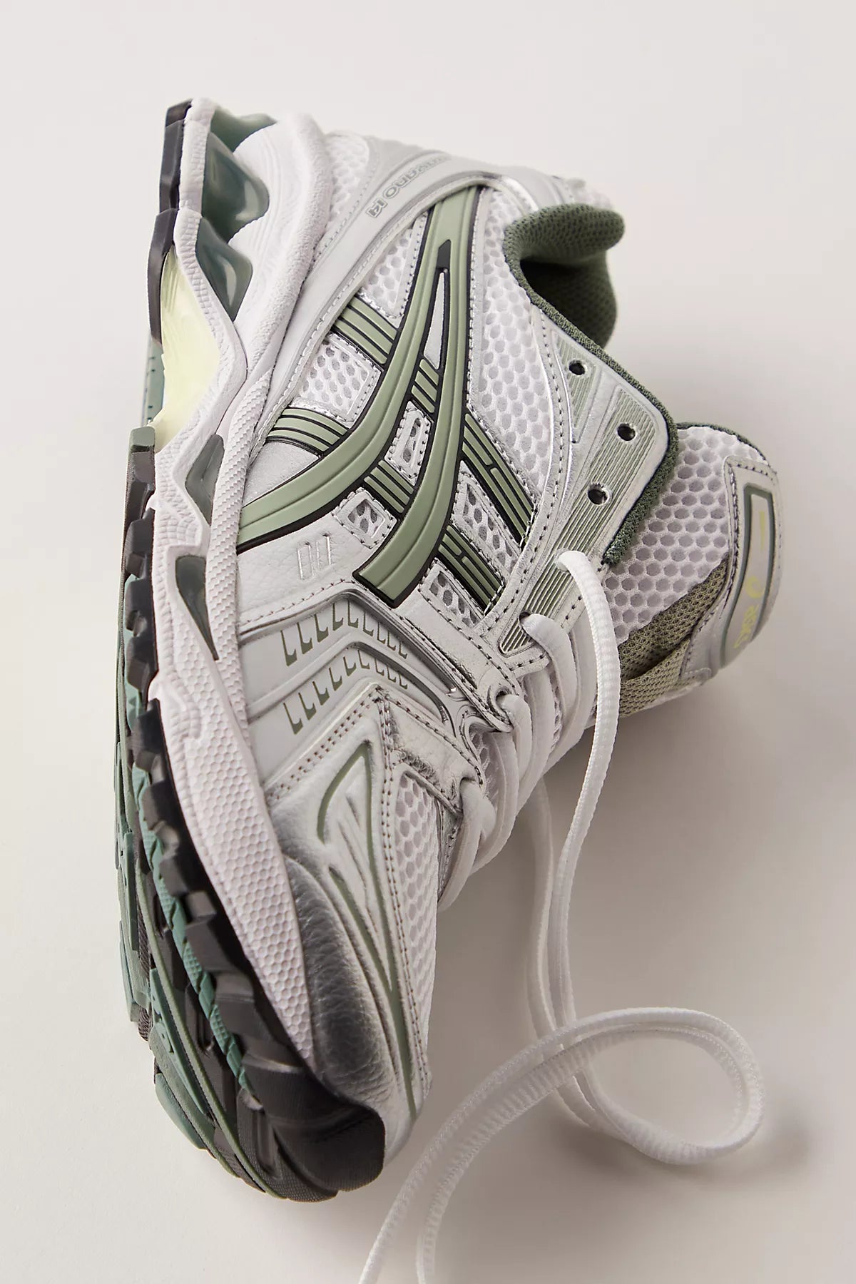 ASICS GEL-KAYANO 14 Sneakers
