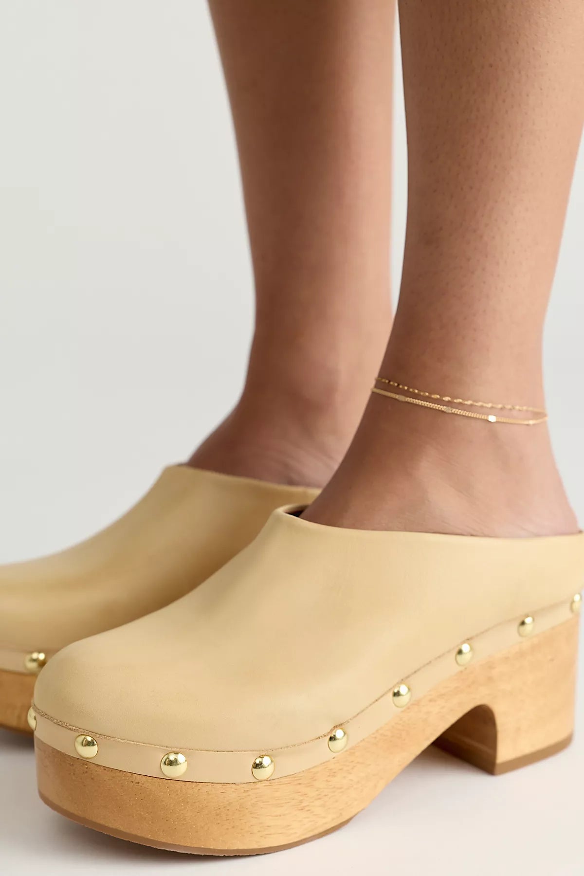 Calli Clogs
