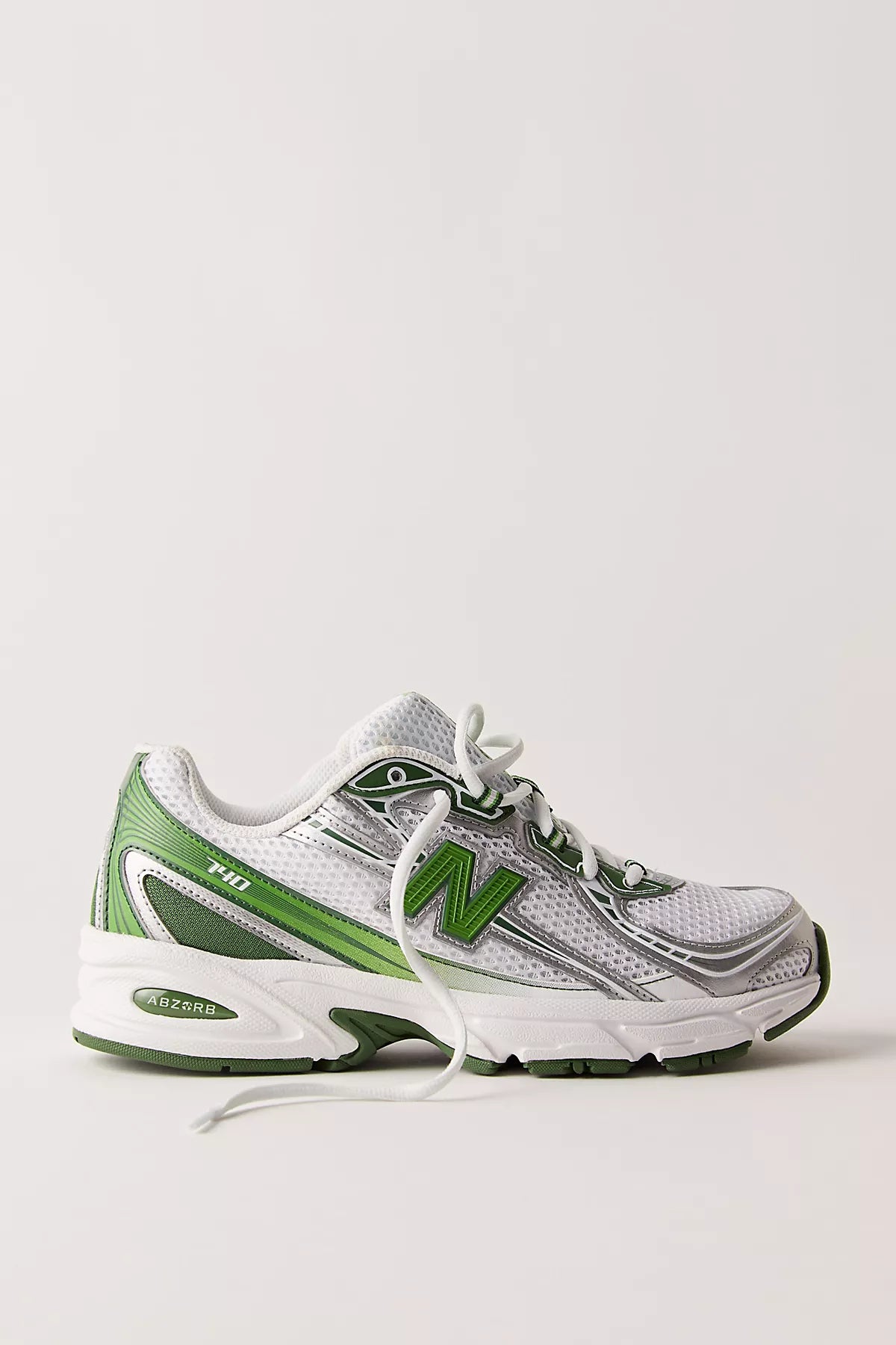 New Balance 740 Sneakers