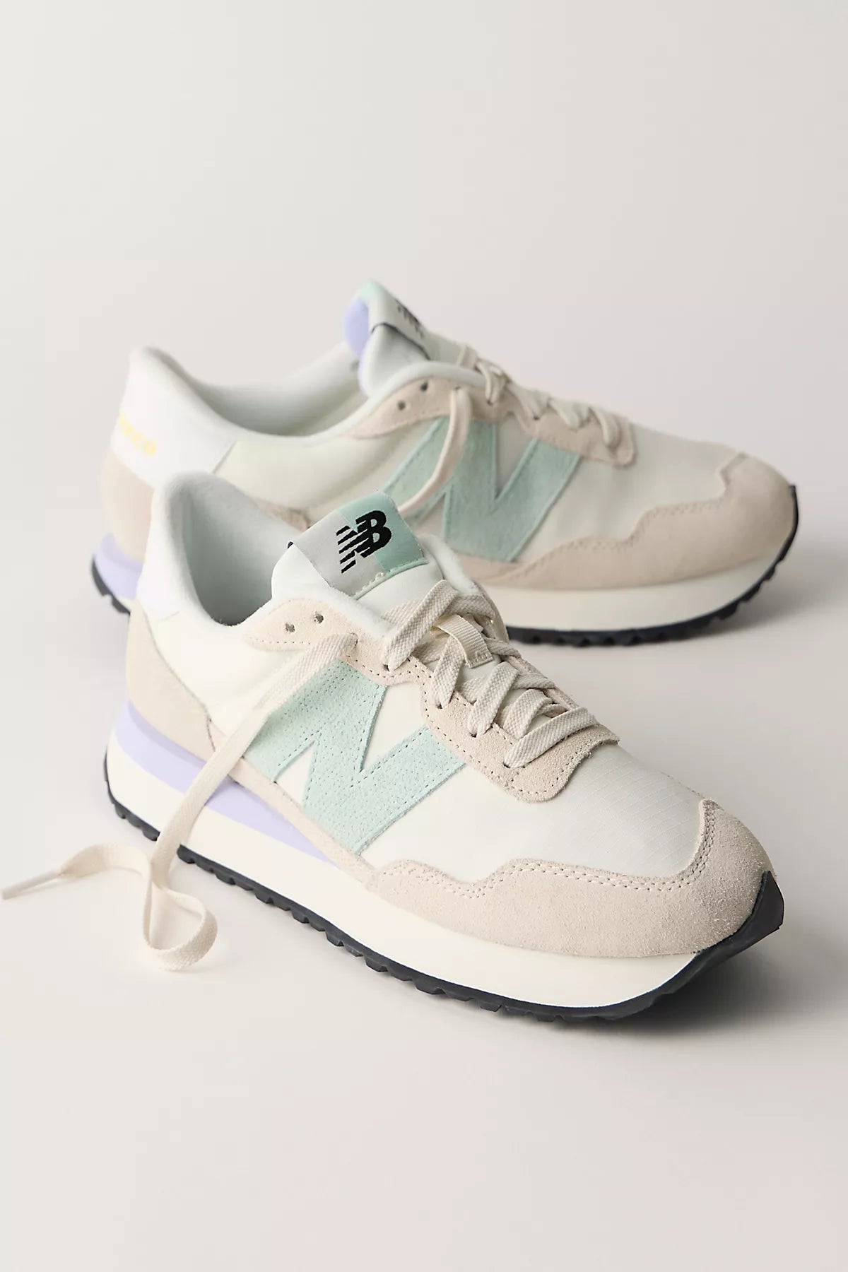New Balance 237 Sneakers