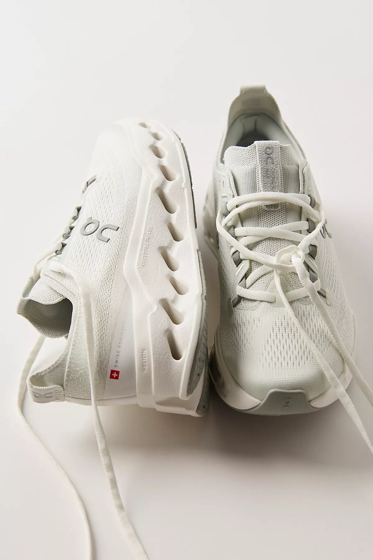On Cloudsurfer Max Sneakers