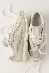 New Balance 204L Sneakers