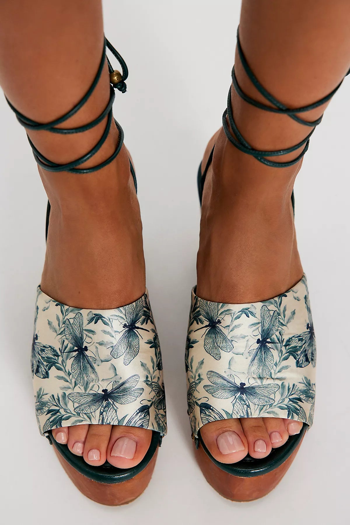 Front Row Printed Wrap Clogs