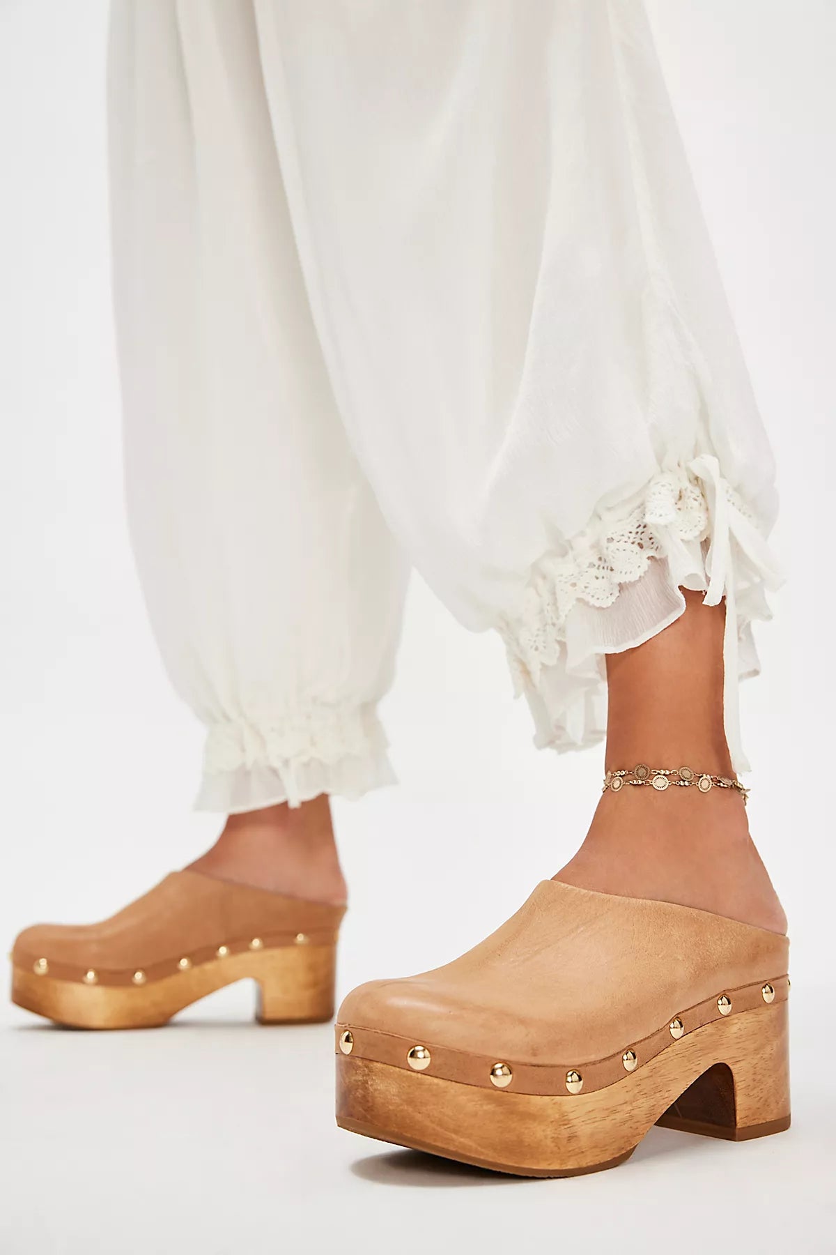 Calli Clogs