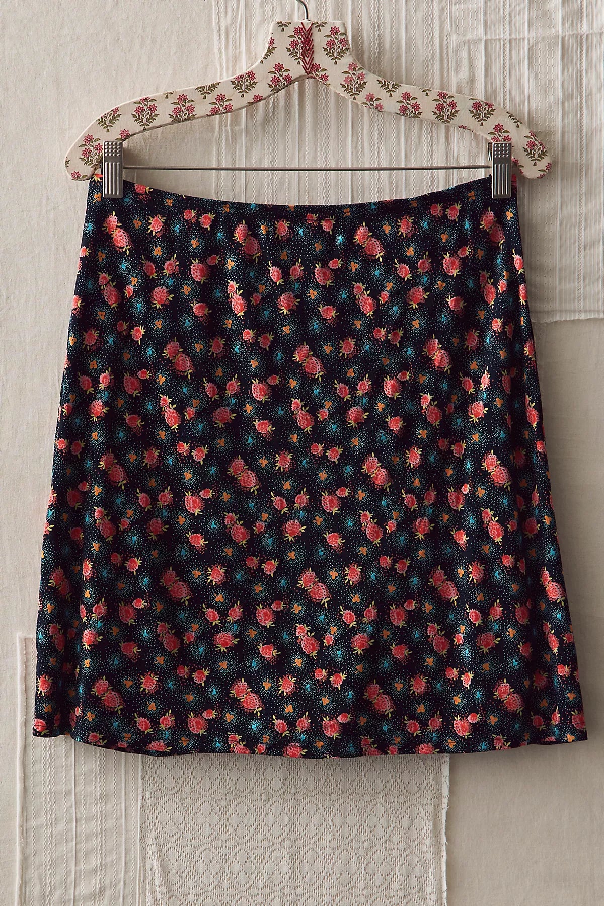FP MART: Vintage: The Originals Raspberry Print Skirt