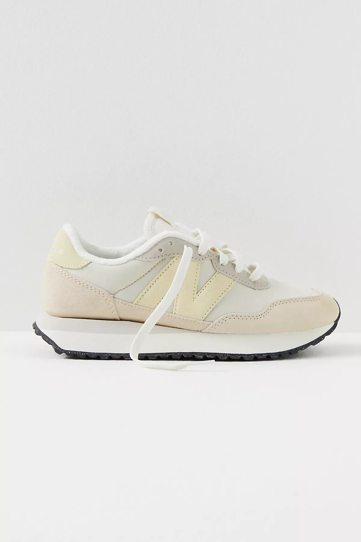 New Balance 237 Sneakers