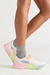 HOKA® Arahi 8 Sneakers